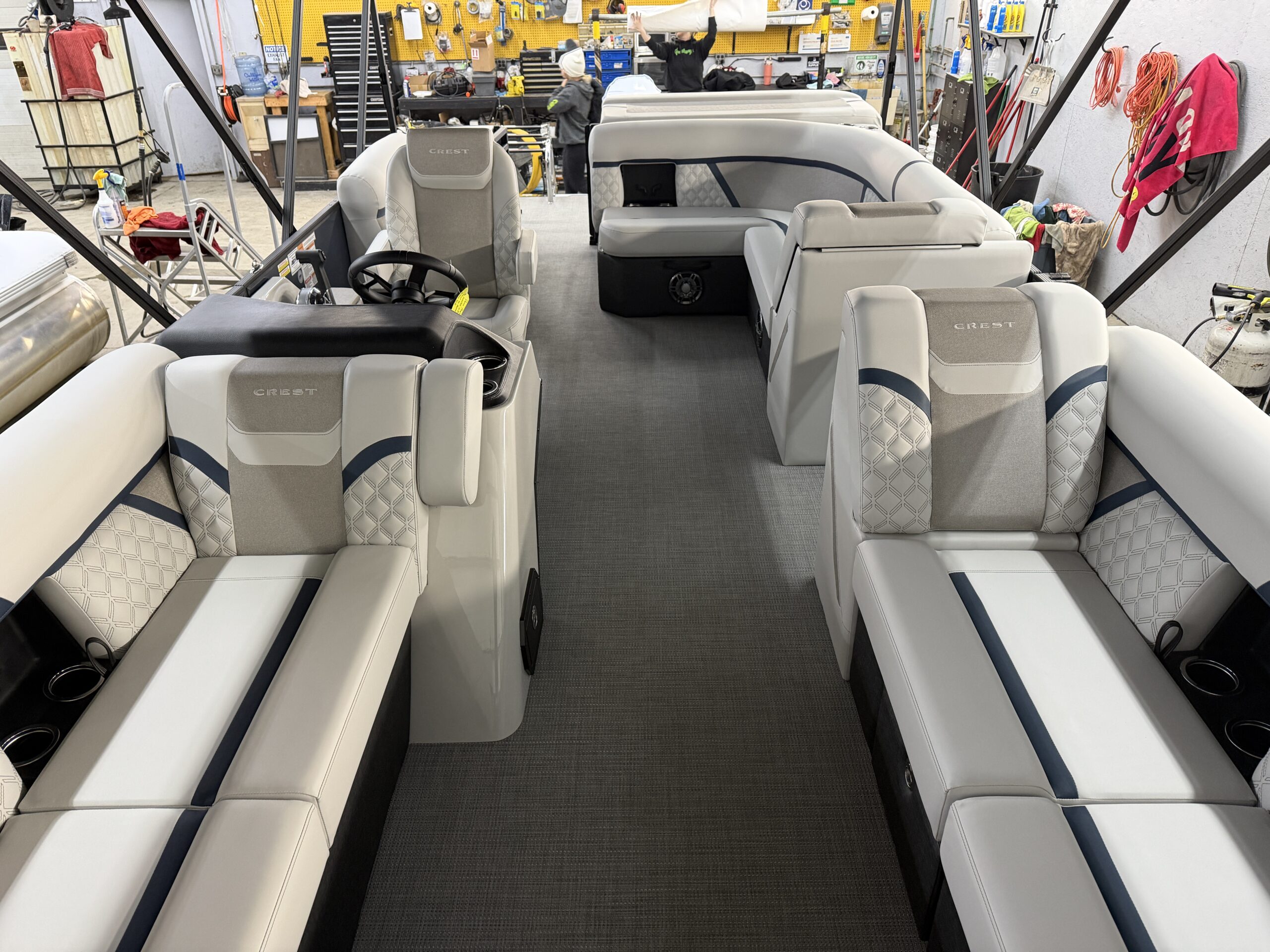 2026 Crest Conquest 230 L Group  Mercury 115hp  Easy Cover