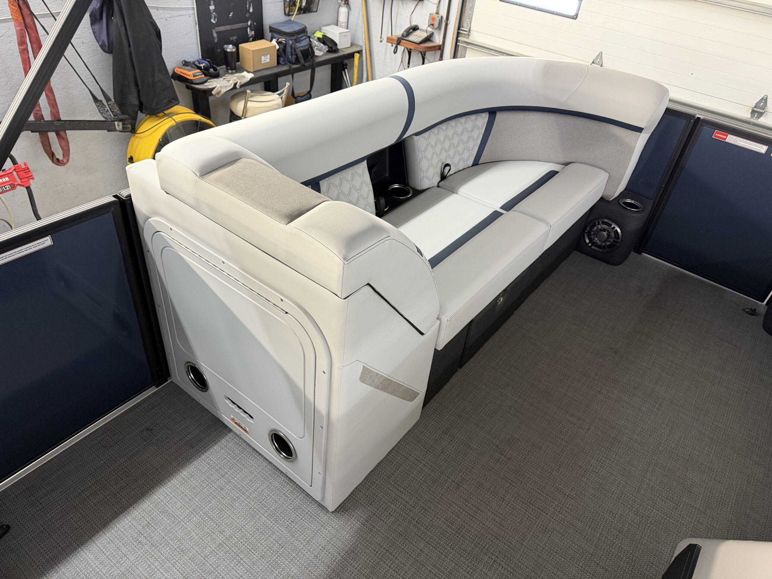 2026 Crest Conquest 230 L Group  Mercury 115hp  Easy Cover