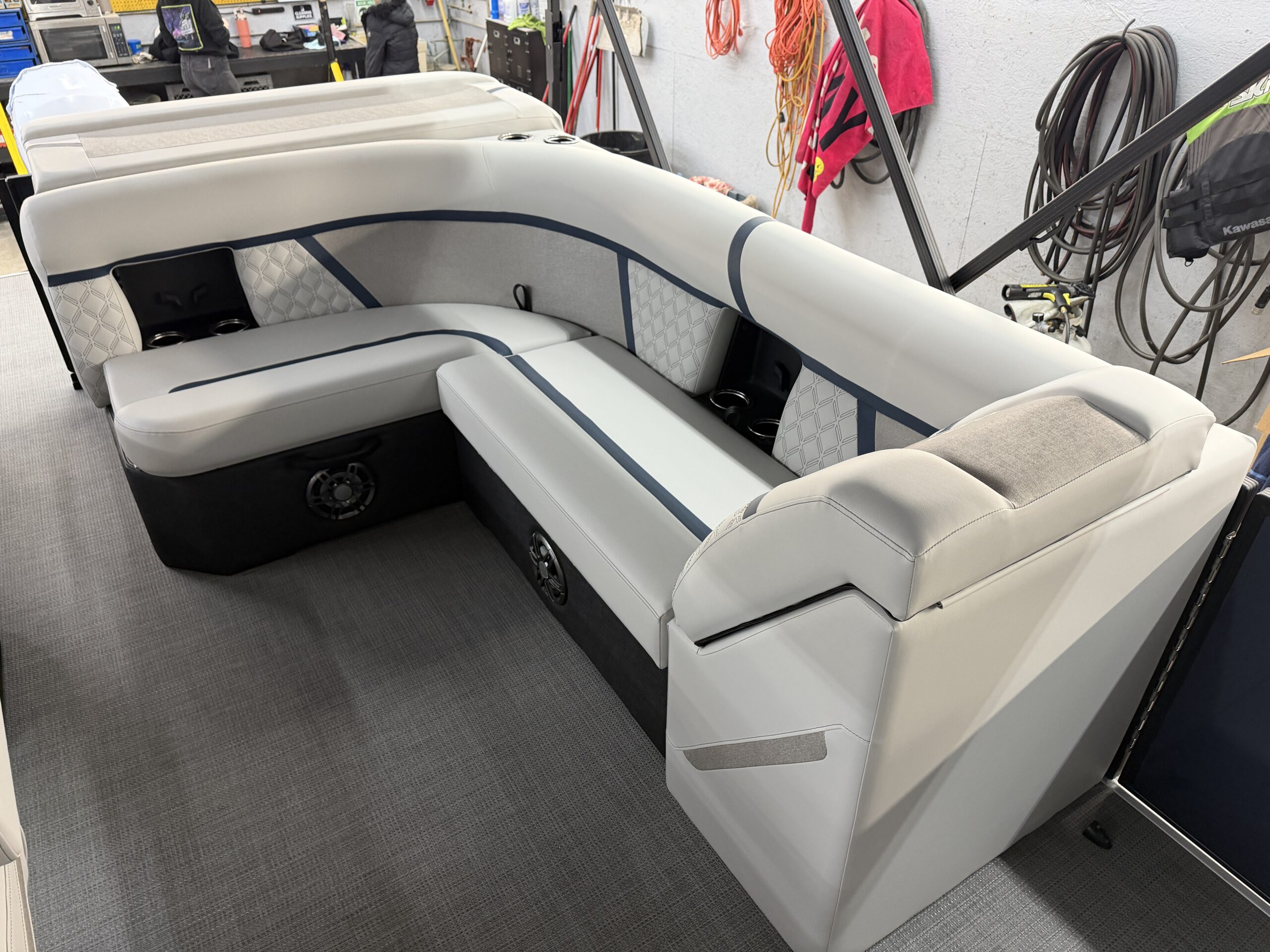 2026 Crest Conquest 230 L Group  Mercury 115hp  Easy Cover