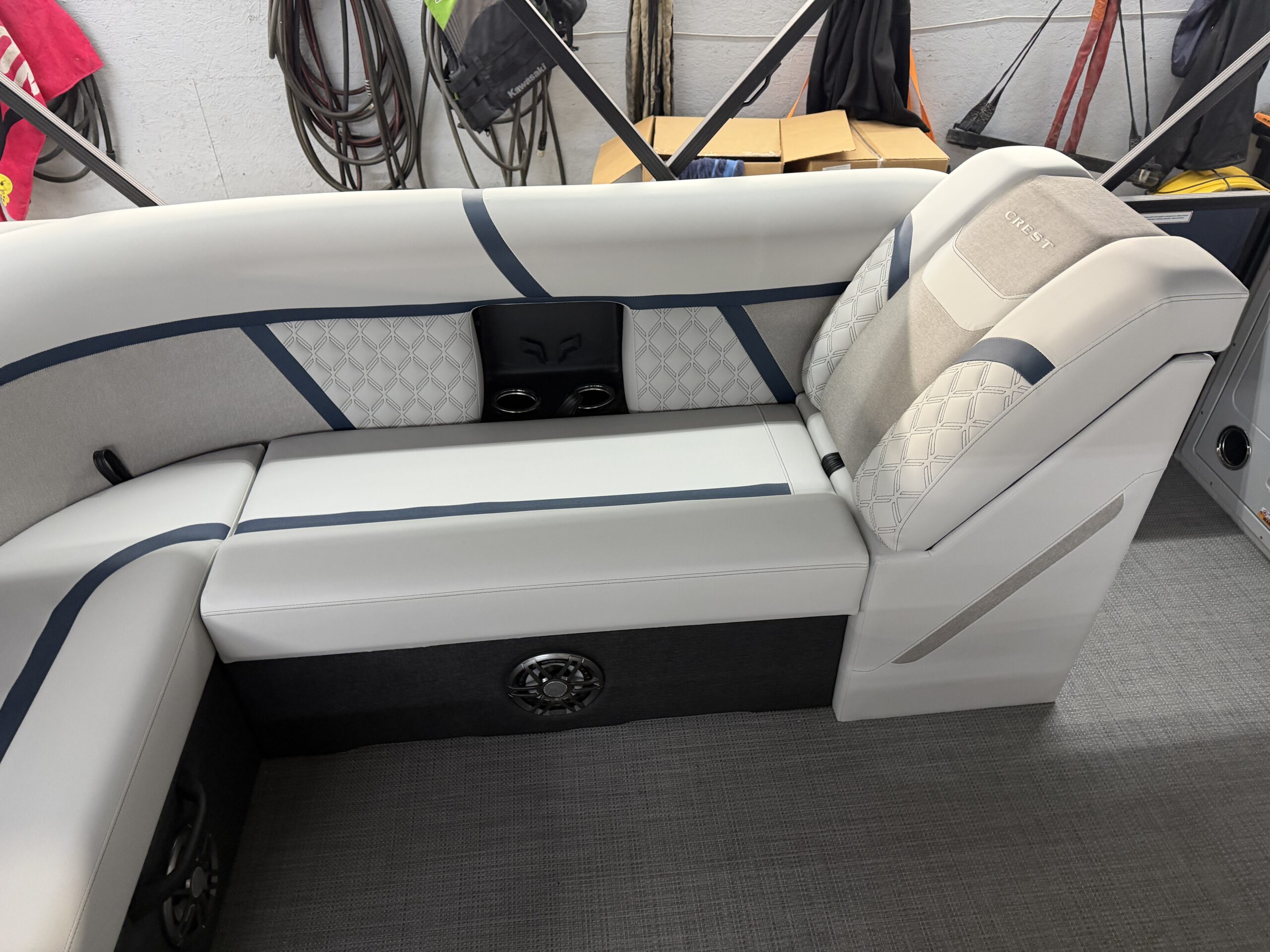 2026 Crest Conquest 230 L Group  Mercury 115hp  Easy Cover