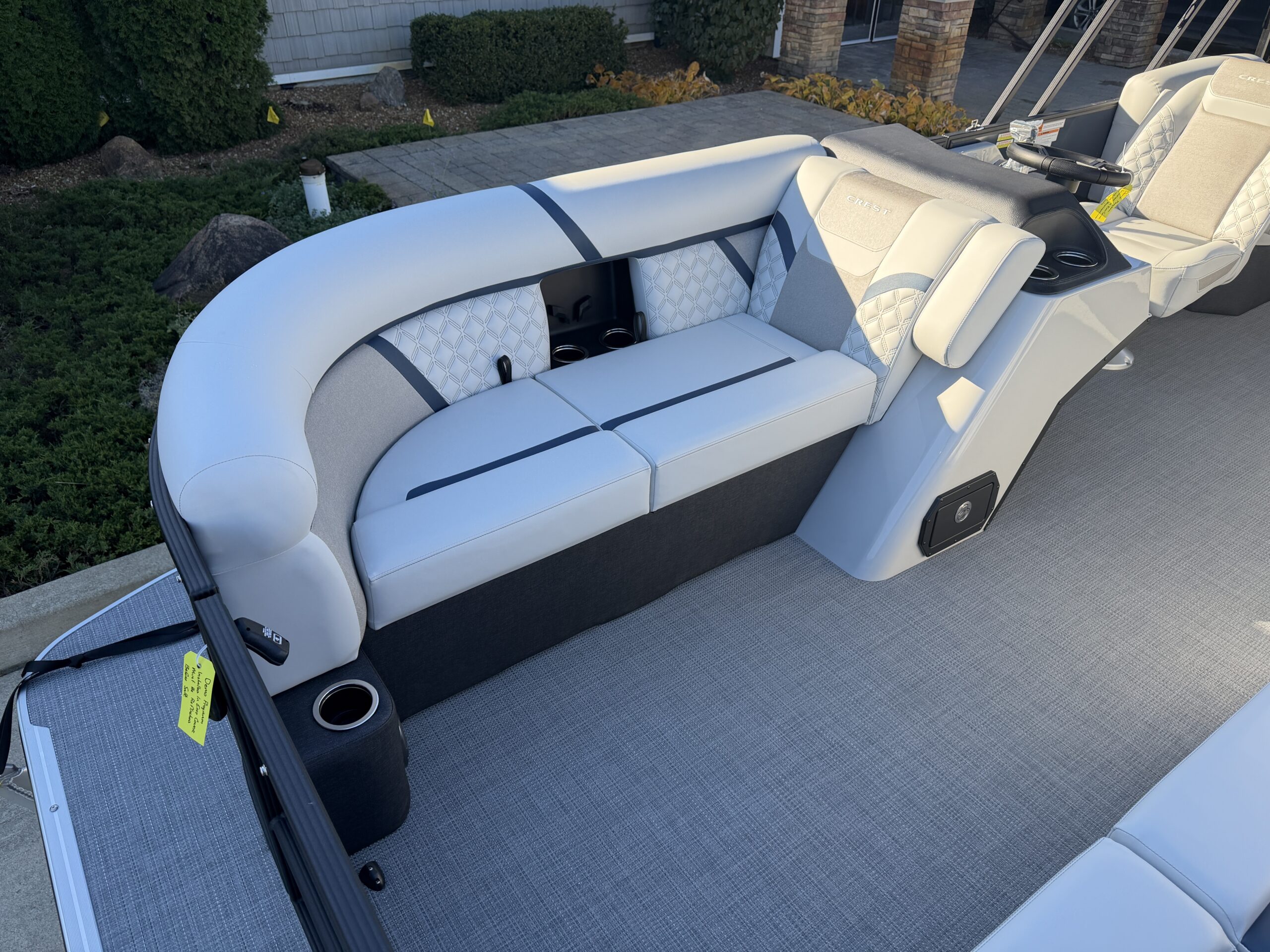 2026 Crest Conquest 230 L Group  Mercury 115hp  Easy Cover