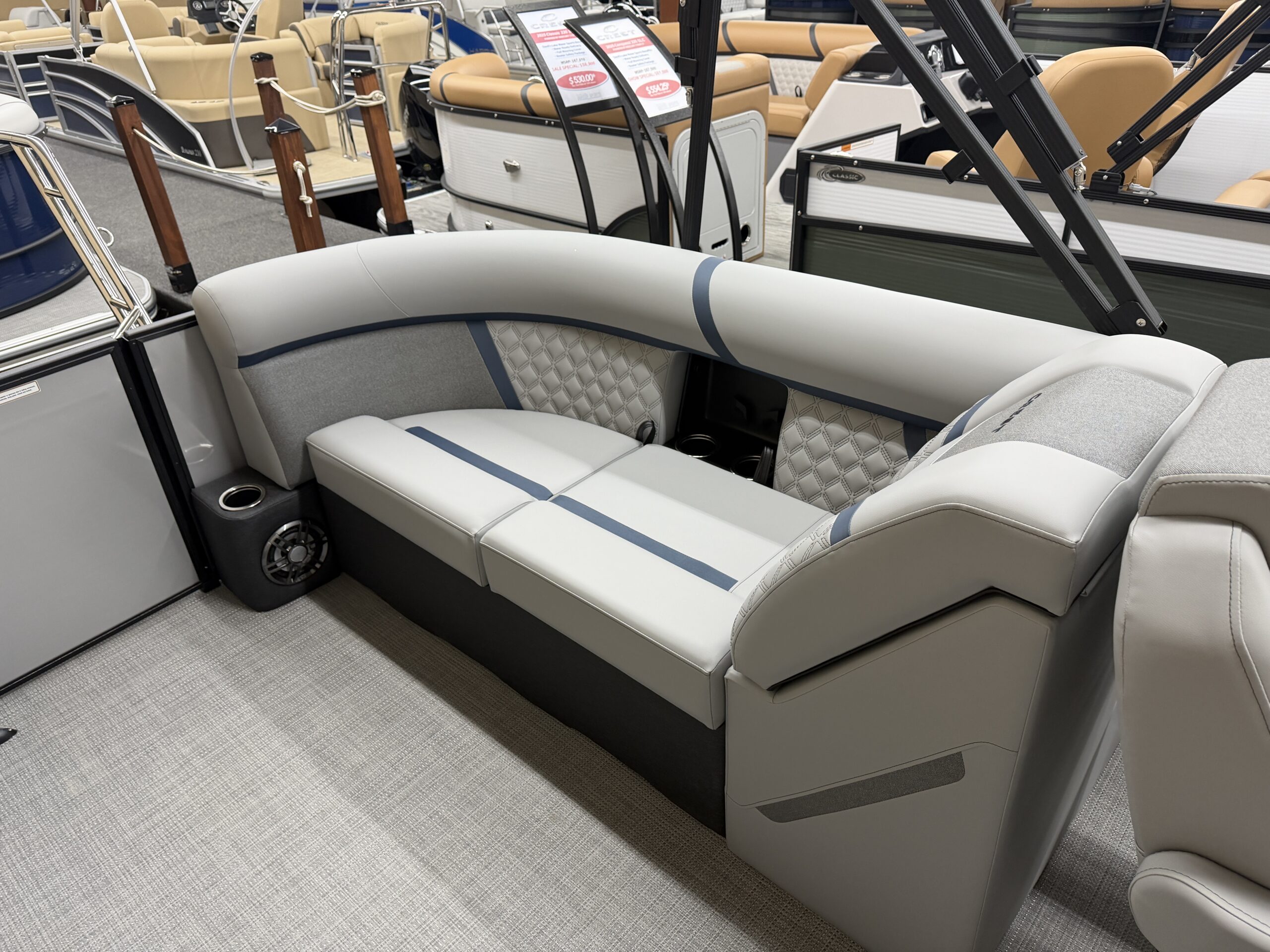 2026 Crest Conquest 235 SLC  Mercury 115hp