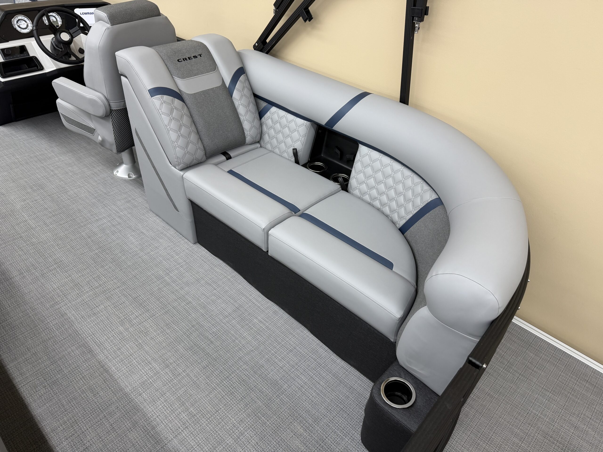 2026 Crest Conquest 235 SLC  Mercury 115hp