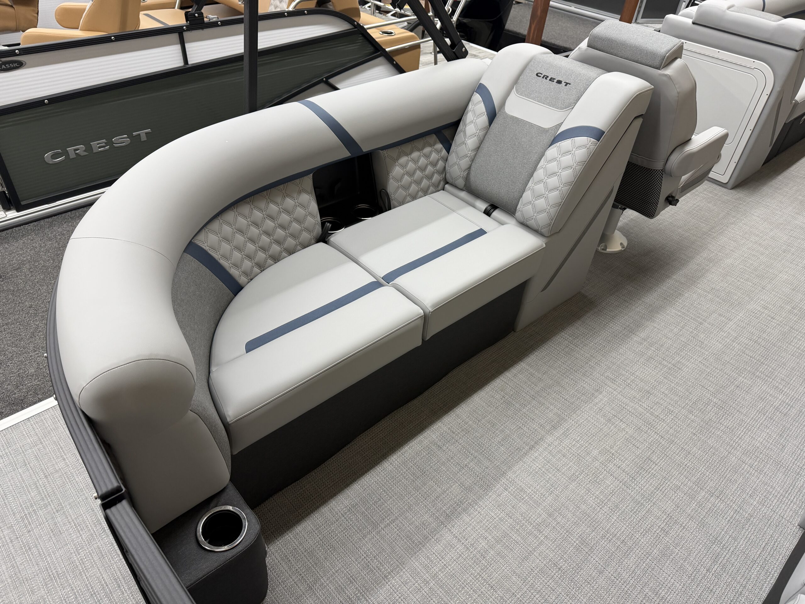 2026 Crest Conquest 235 SLC  Mercury 115hp