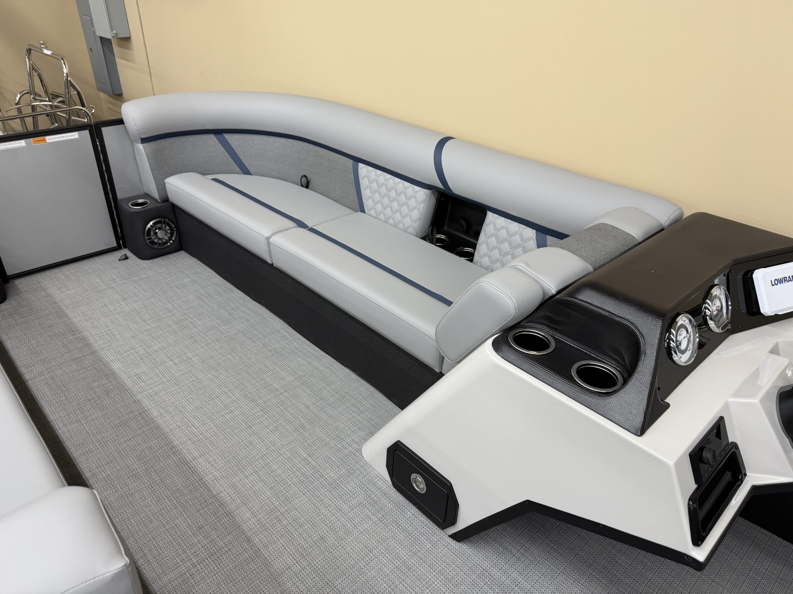 2026 Crest Conquest 235 SLC  Mercury 115hp