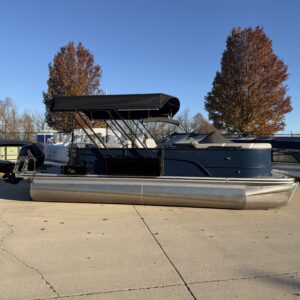 2025 Crest Classic 220 SLC Mercury 115hp CT Easy Cover