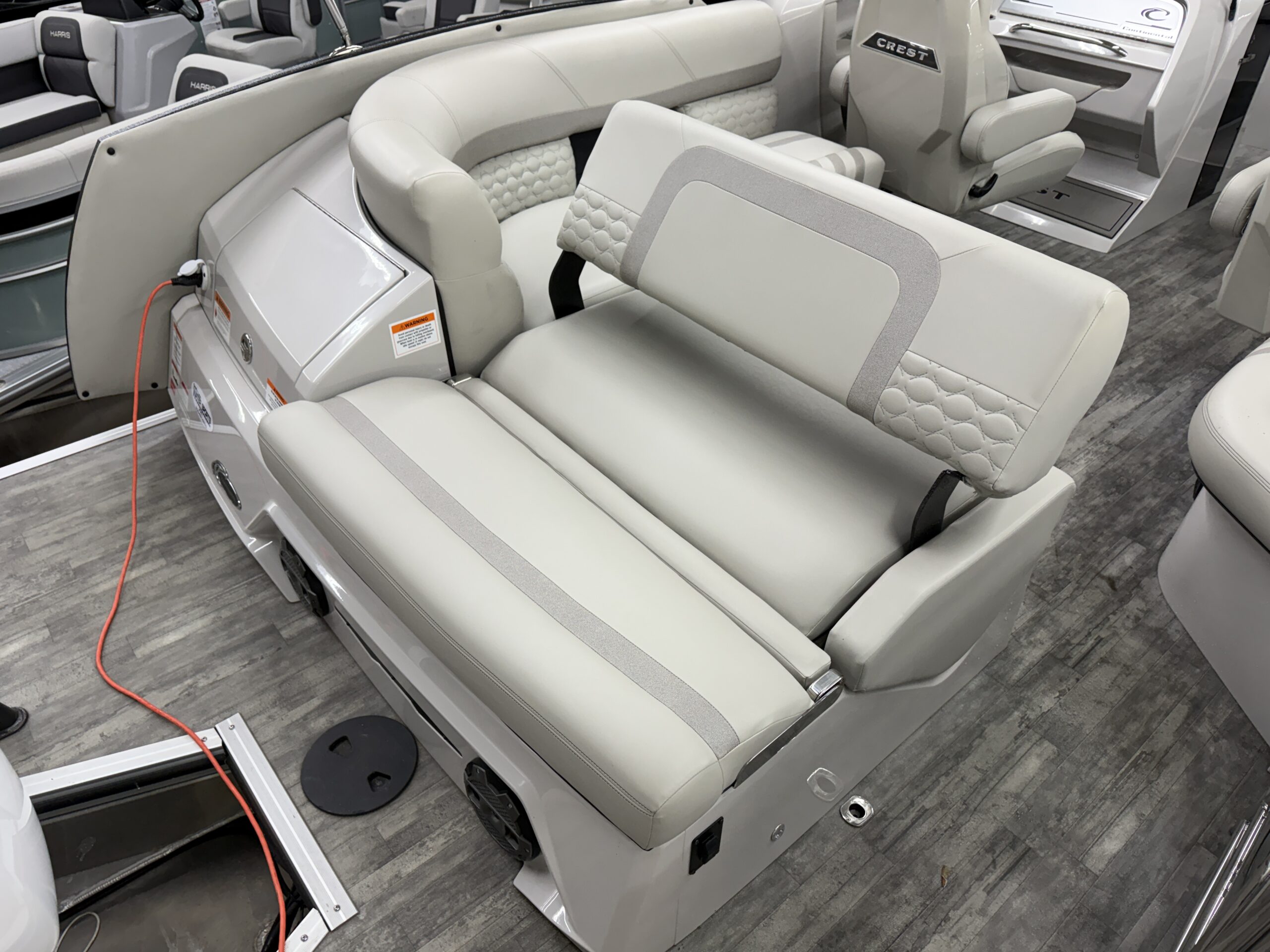 2022 Crest Continental 250  Mercury 400hp Verado  Sea Legs