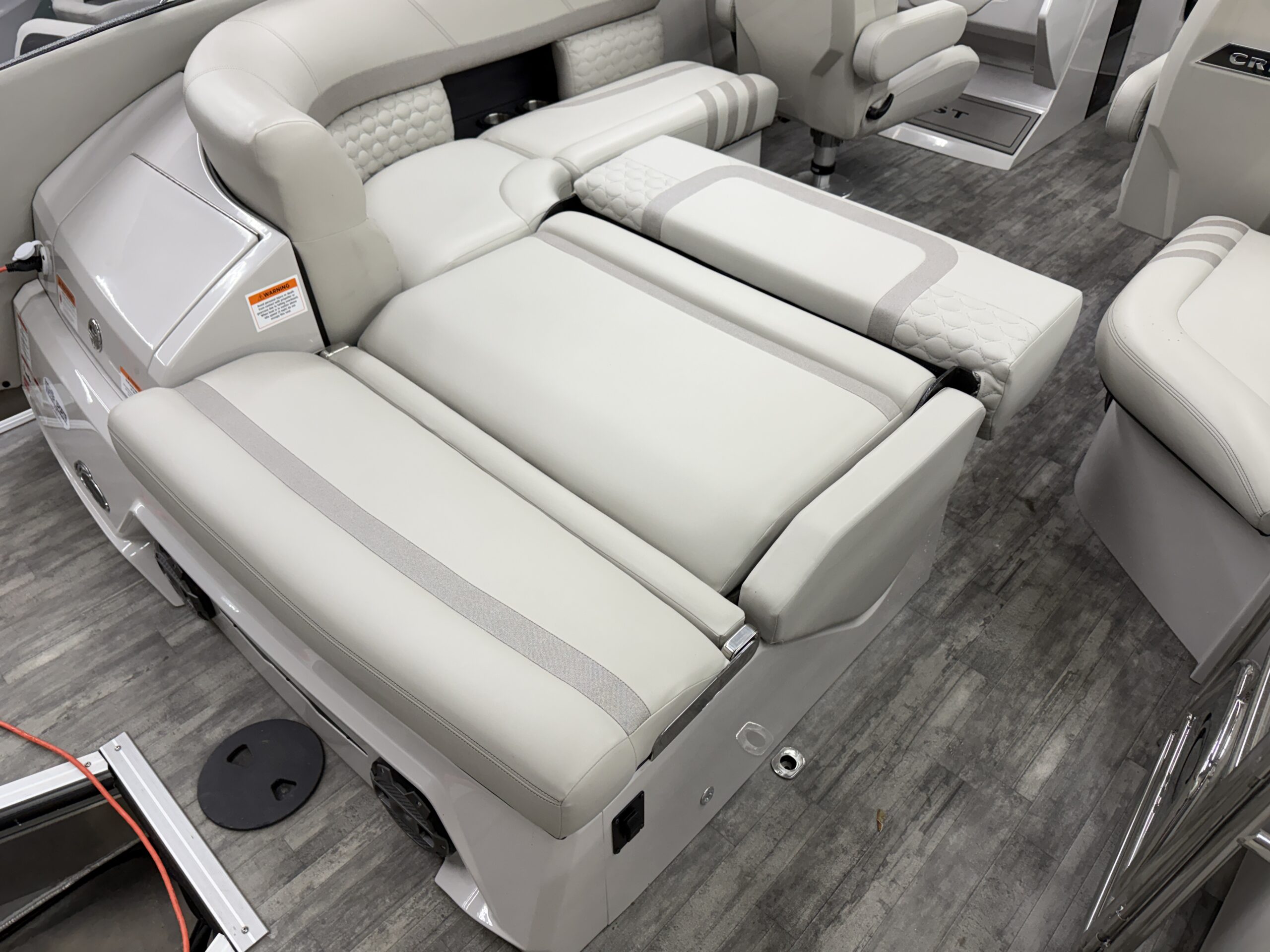 2022 Crest Continental 250  Mercury 400hp Verado  Sea Legs