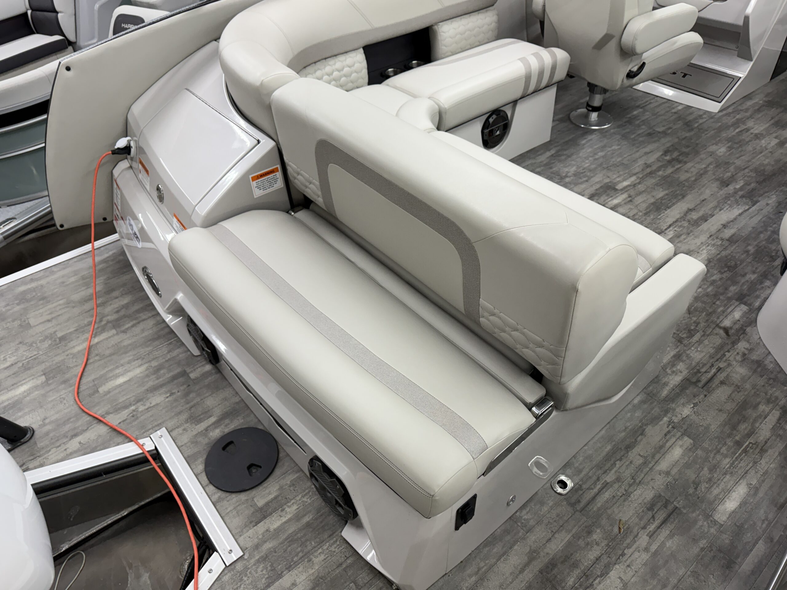 2022 Crest Continental 250  Mercury 400hp Verado  Sea Legs