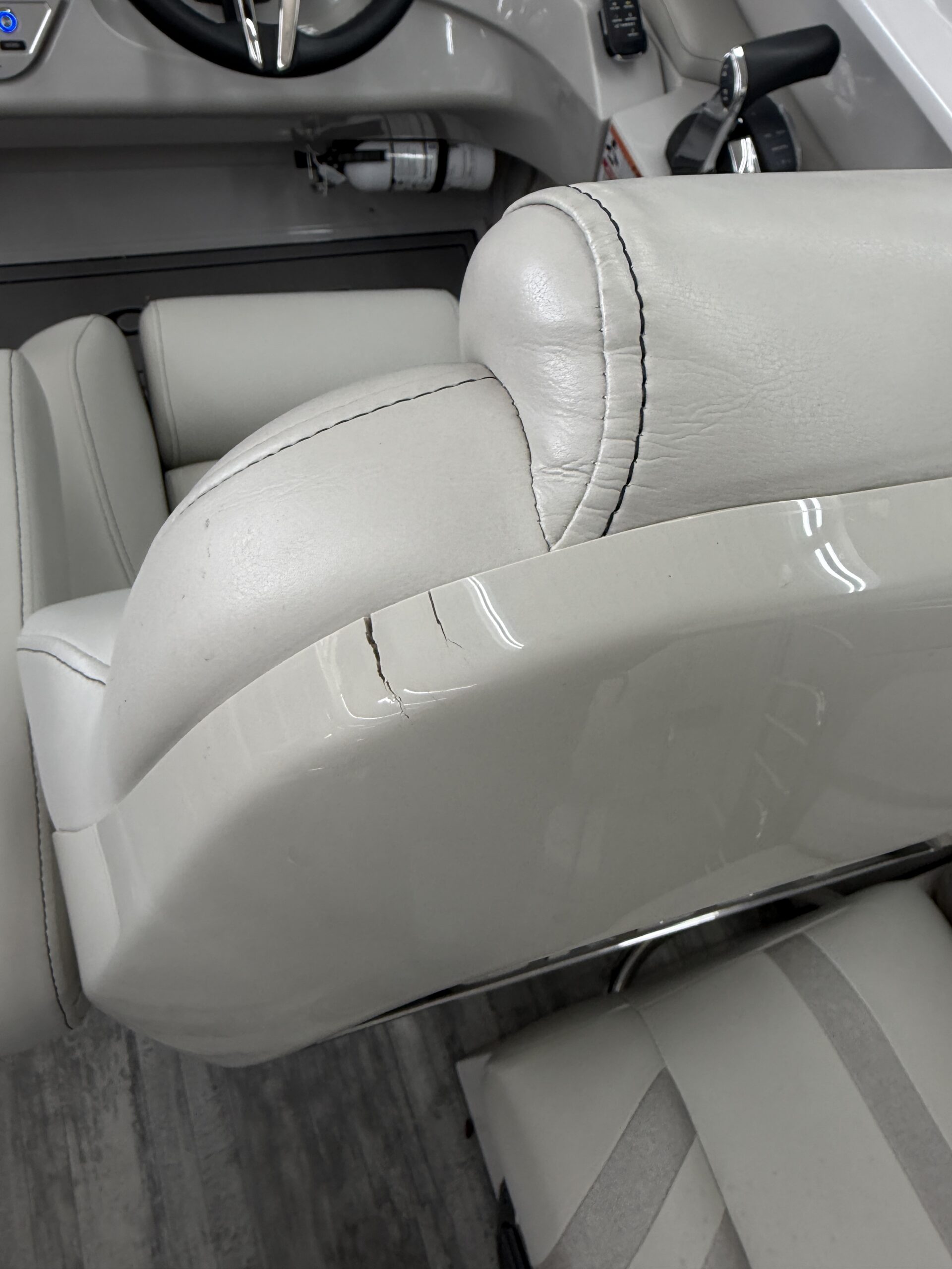 2022 Crest Continental 250  Mercury 400hp Verado  Sea Legs