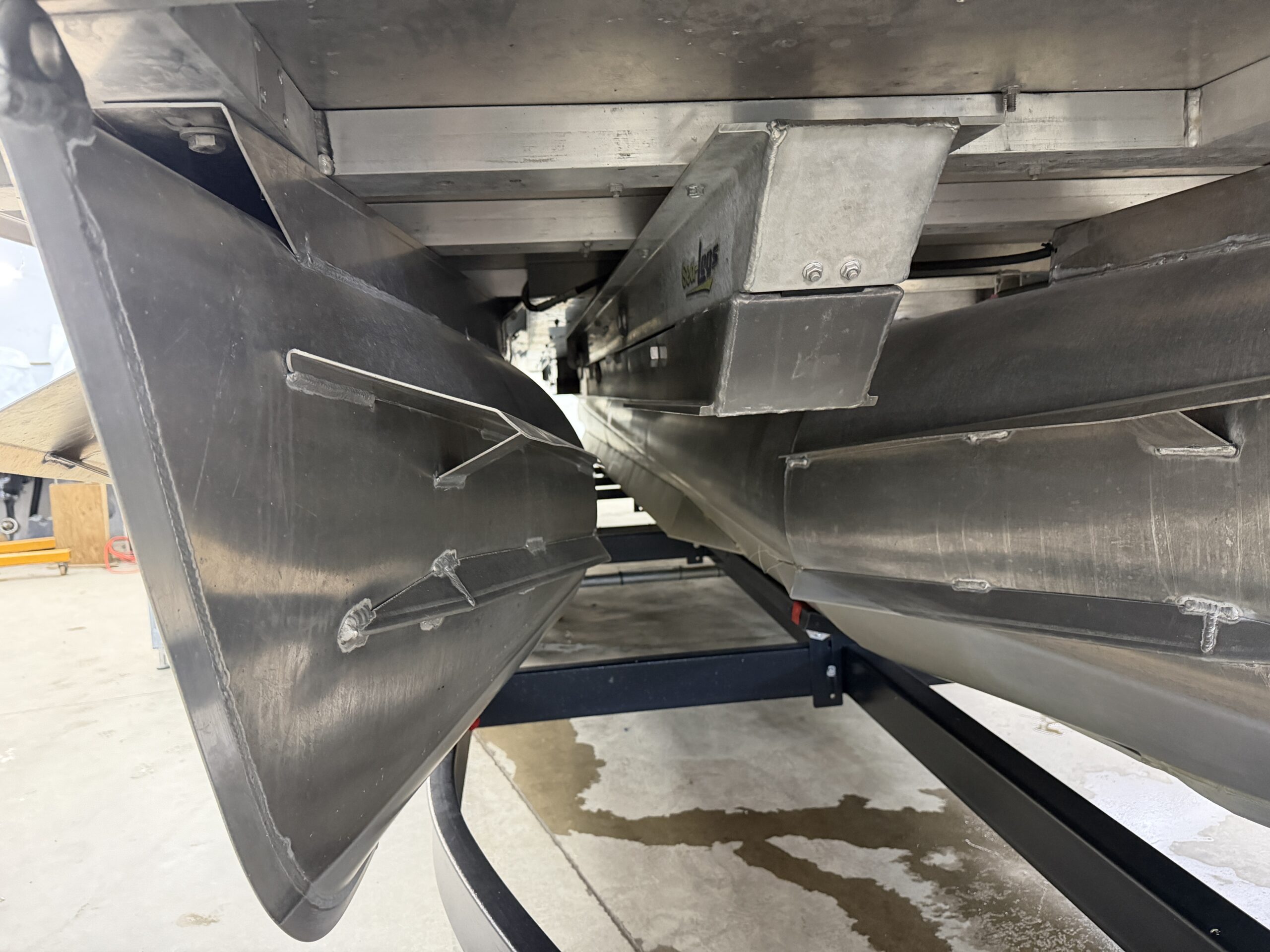 2022 Crest Continental 250  Mercury 400hp Verado  Sea Legs