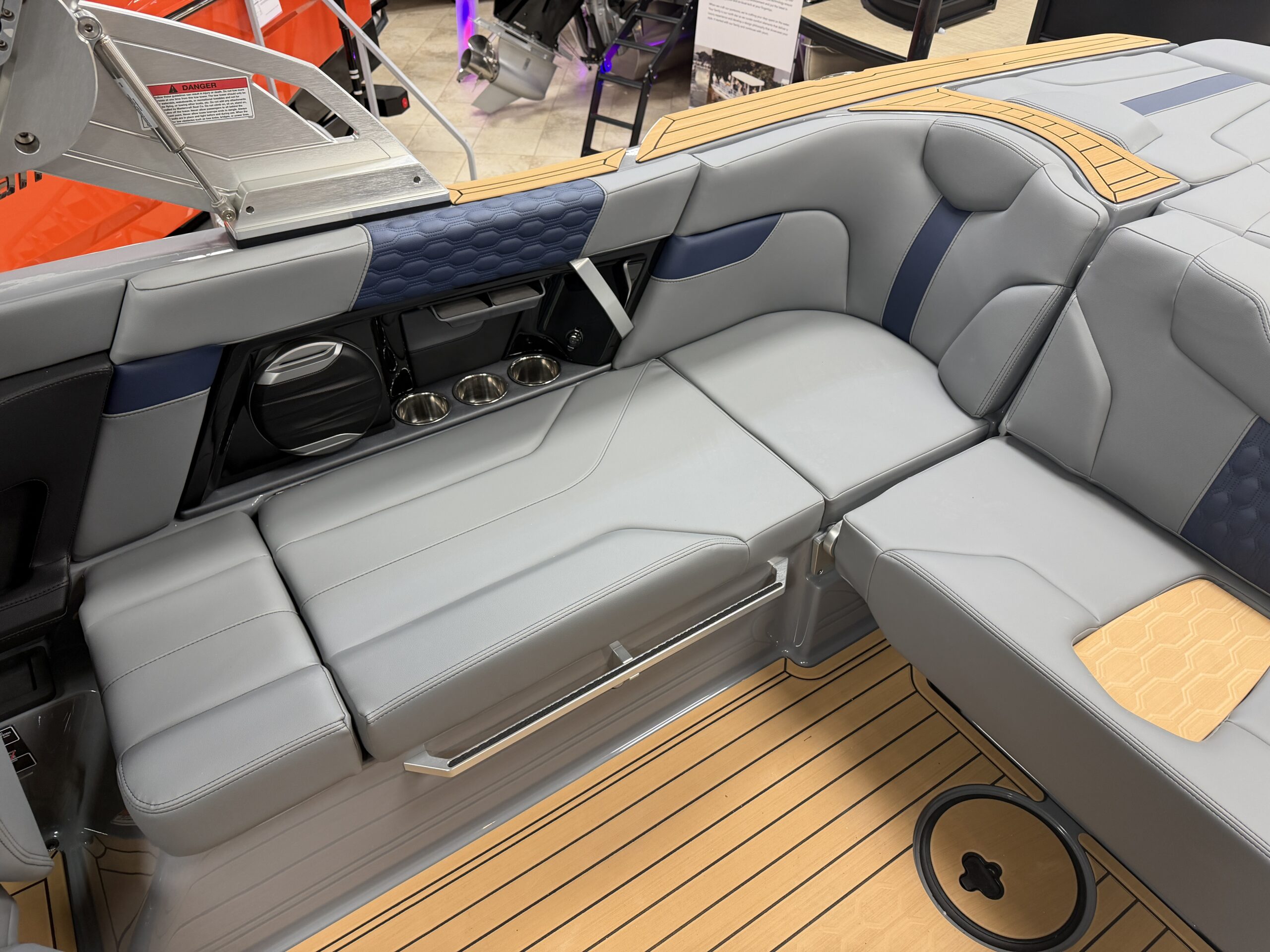 2026 Mastercraft XT22