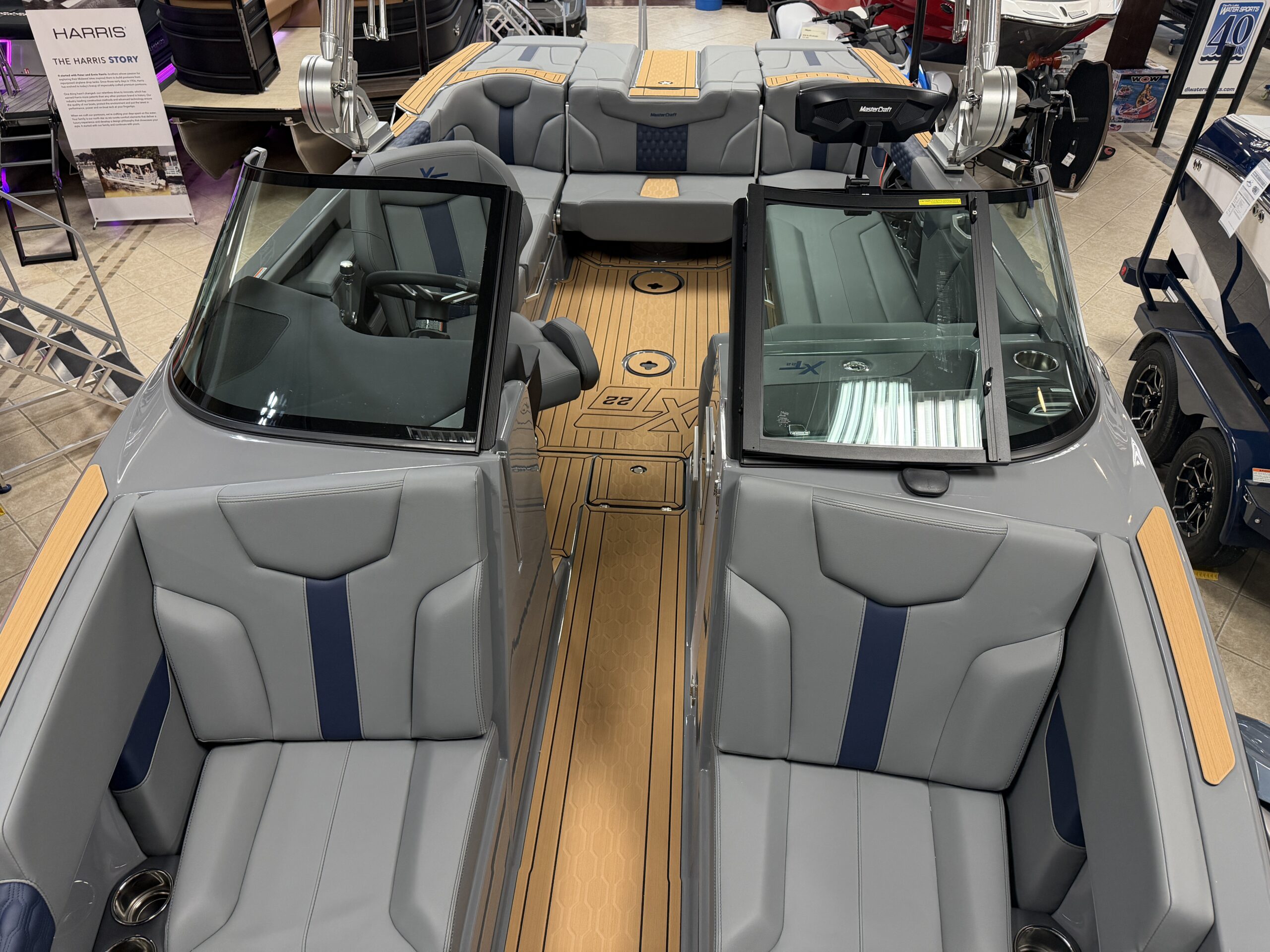 2026 Mastercraft XT22