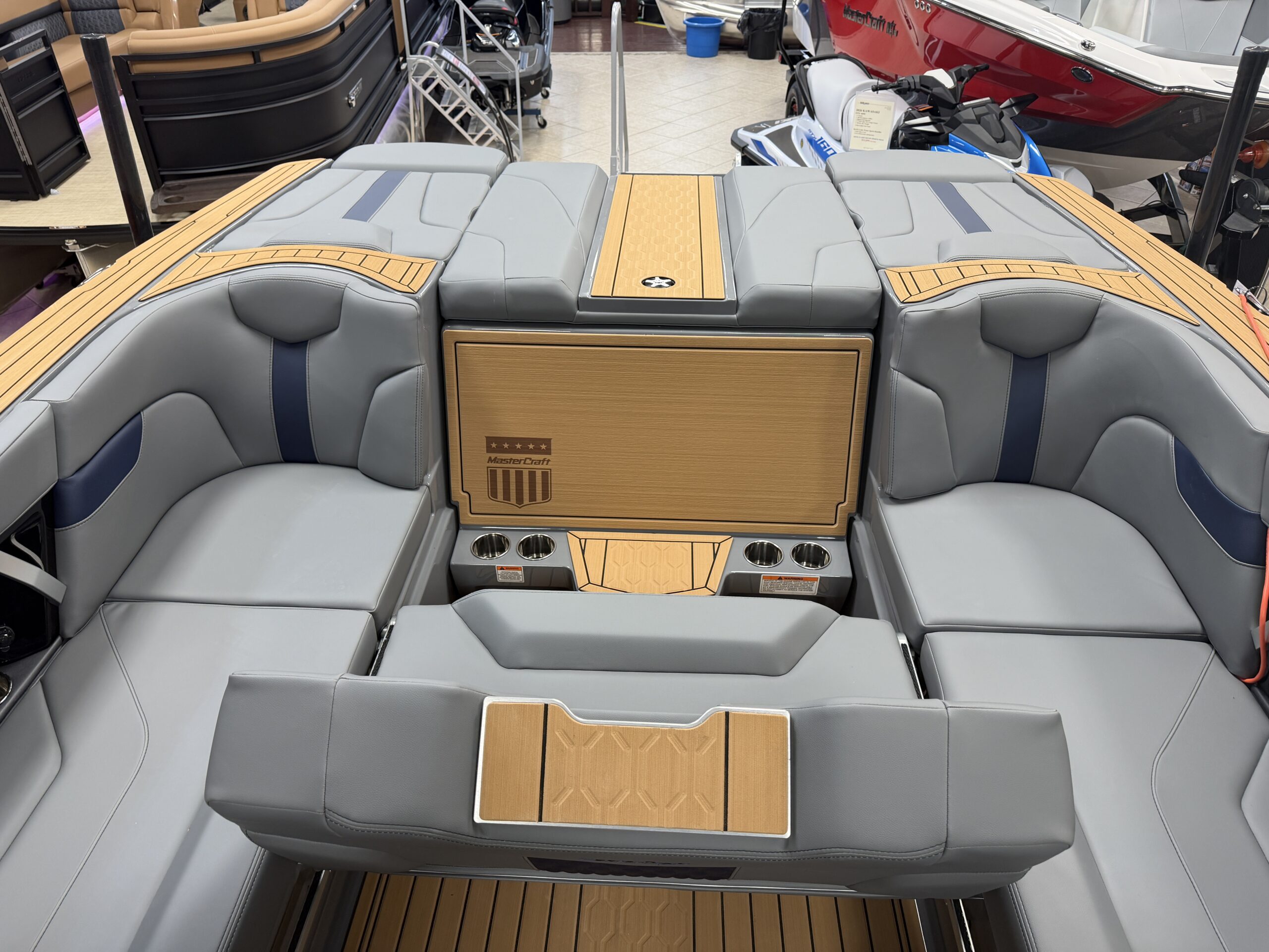 2026 Mastercraft XT22
