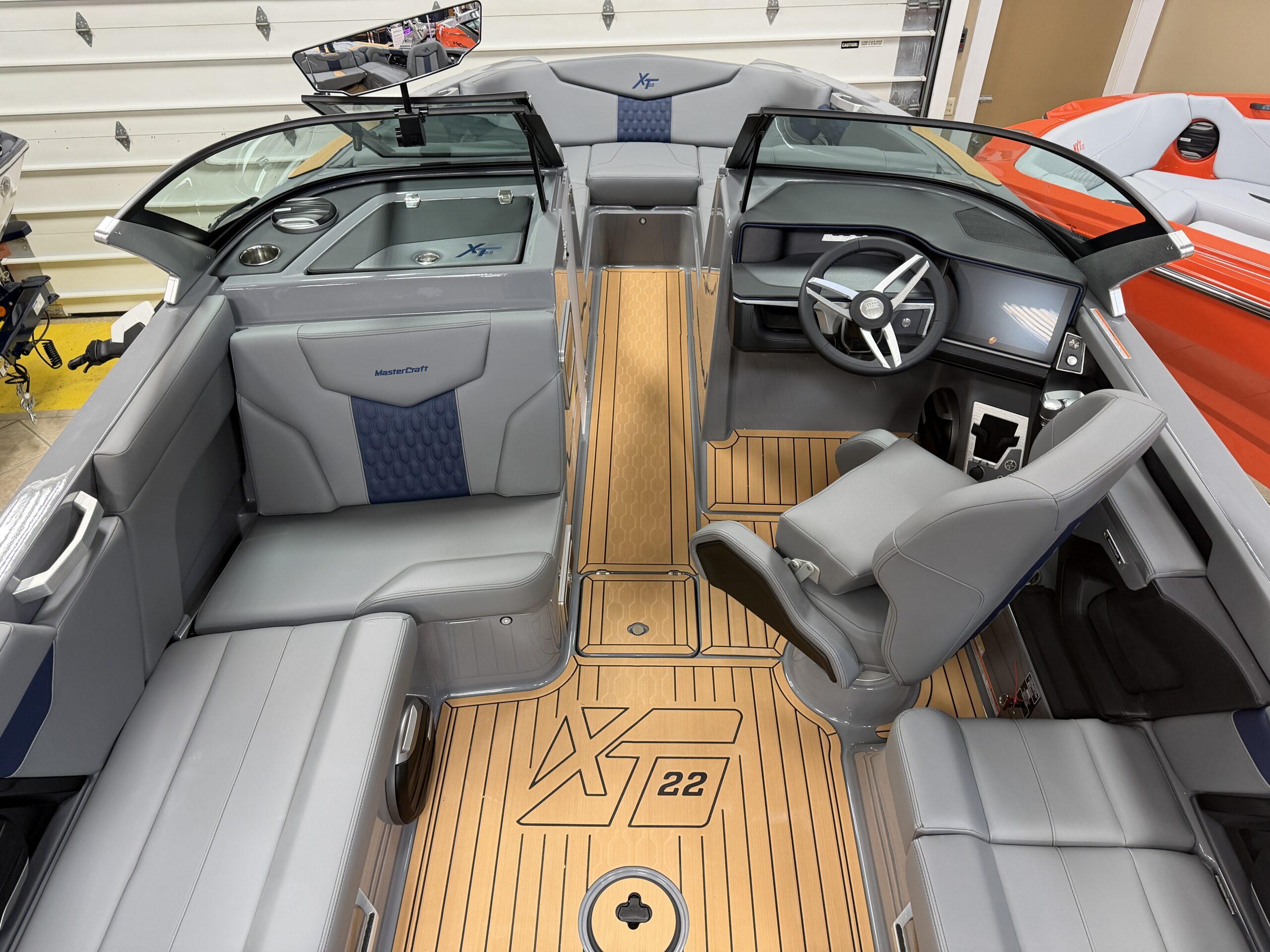 2026 Mastercraft XT22