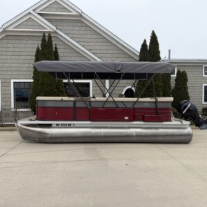 2018 Crest I 200 2011 Mercury 50hp and Easy Cover