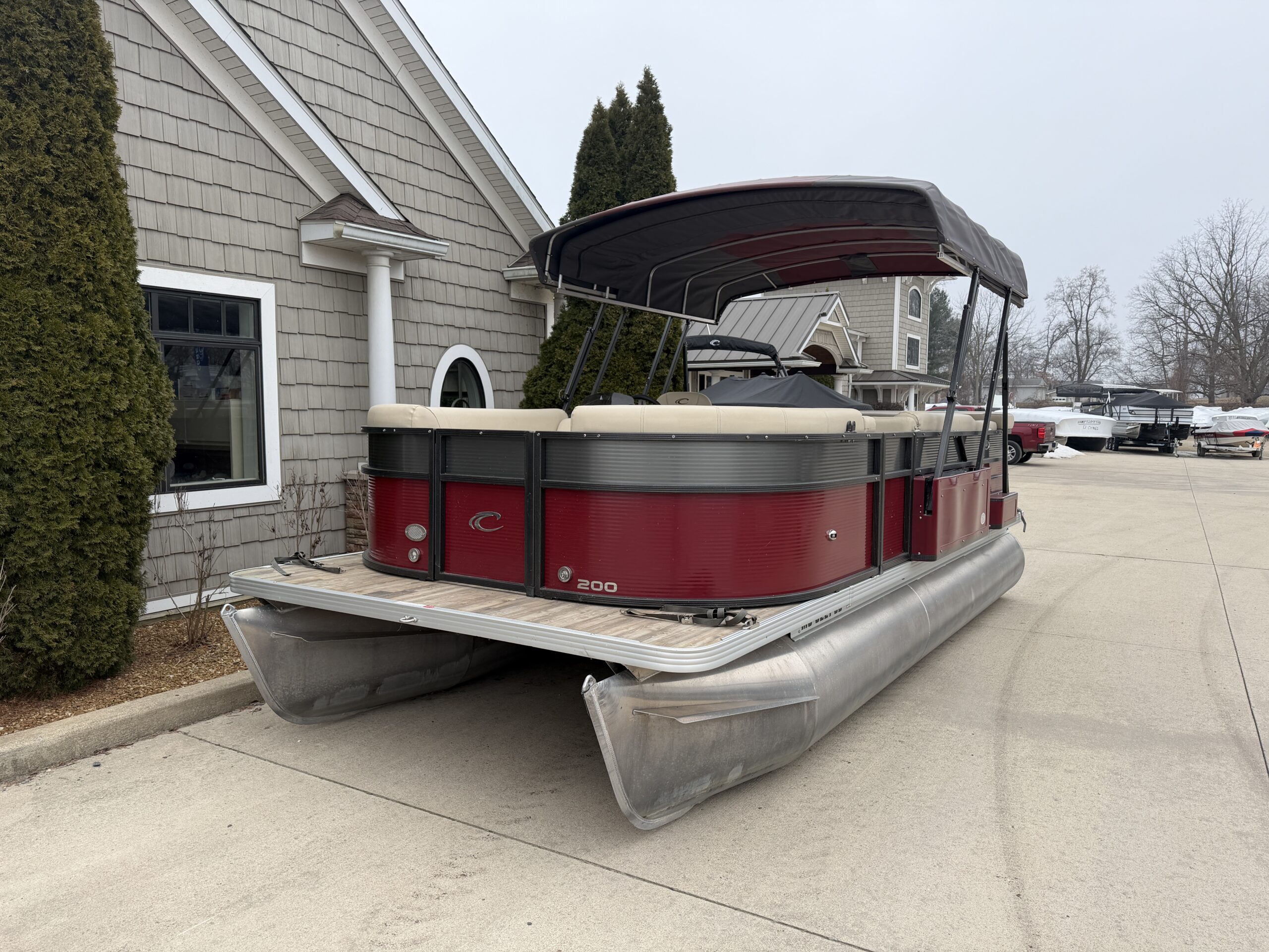 2018 Crest I 200 2011 Mercury 50hp and Easy Cover