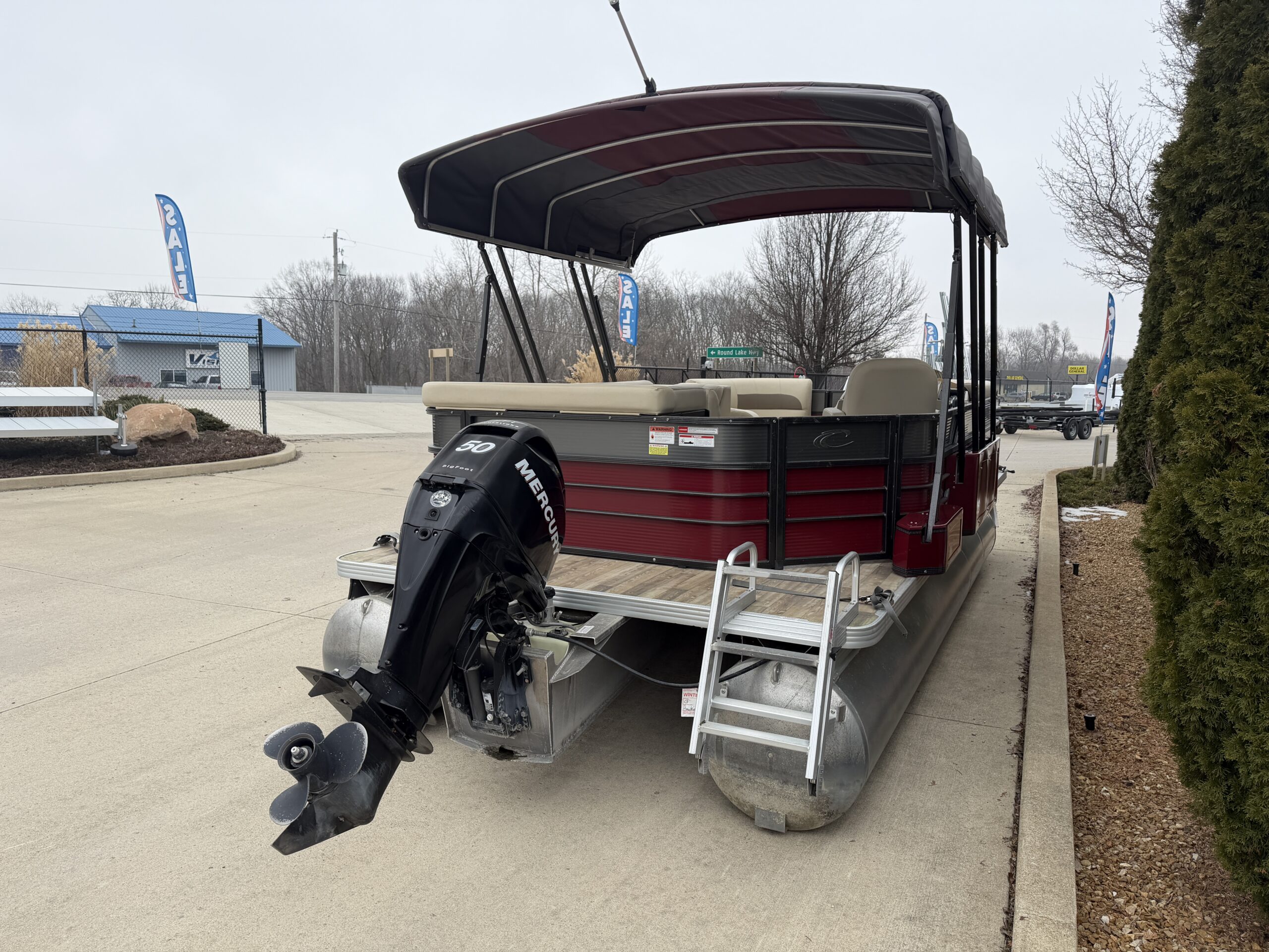 2018 Crest I 200 2011 Mercury 50hp and Easy Cover