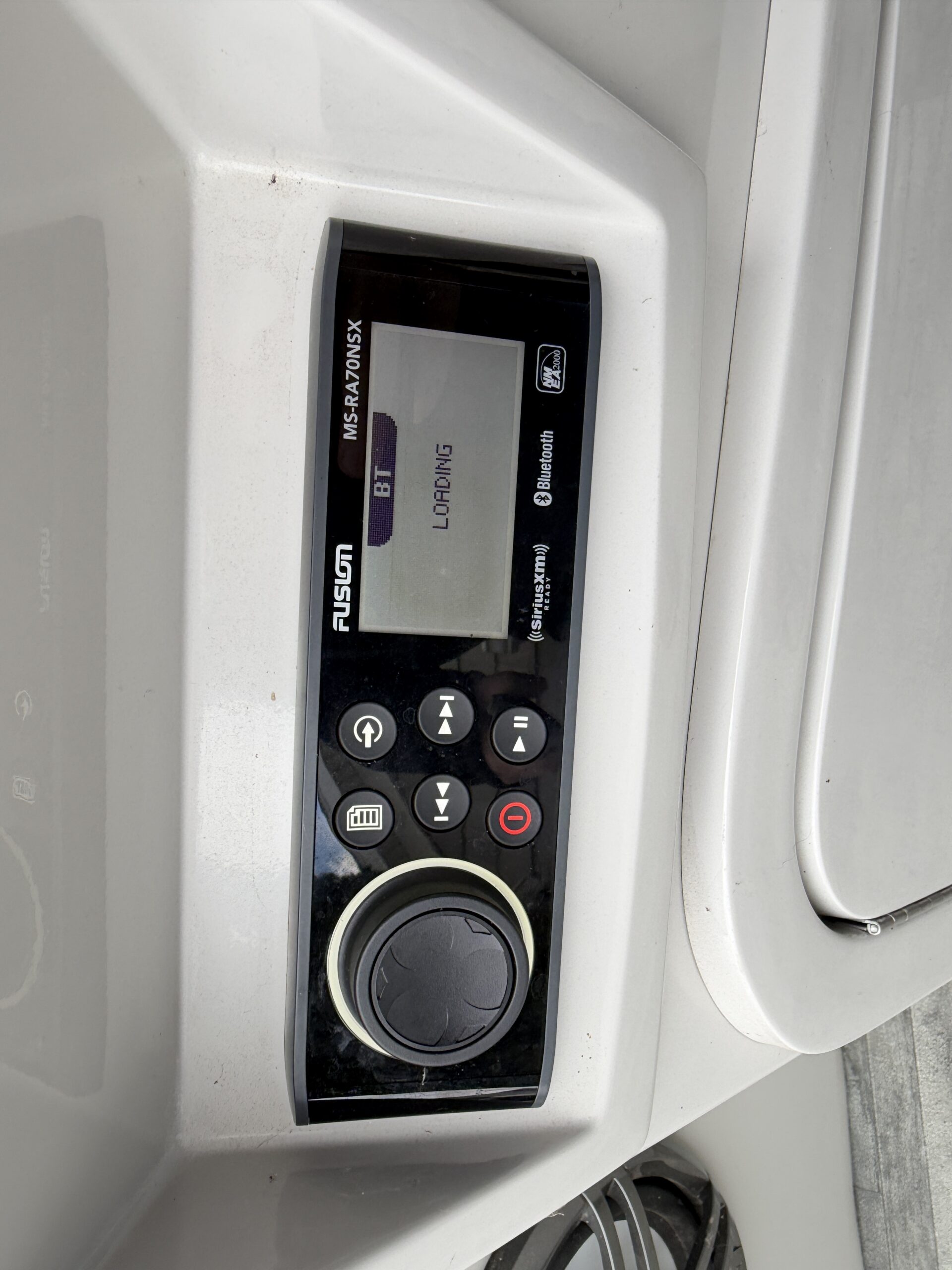 2023 Crest Caribbean 230 SLC Tri Toon 200hp Mercury Easy Cover