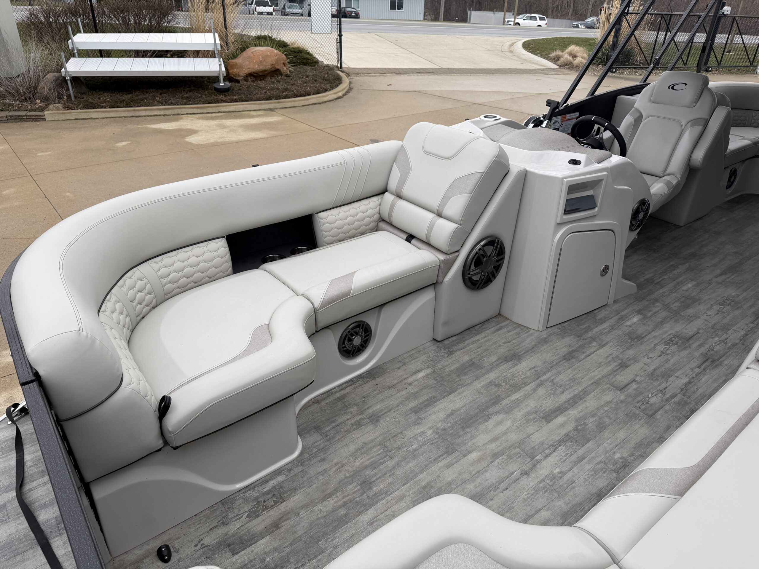 2023 Crest Caribbean 230 SLC Tri Toon 200hp Mercury Easy Cover