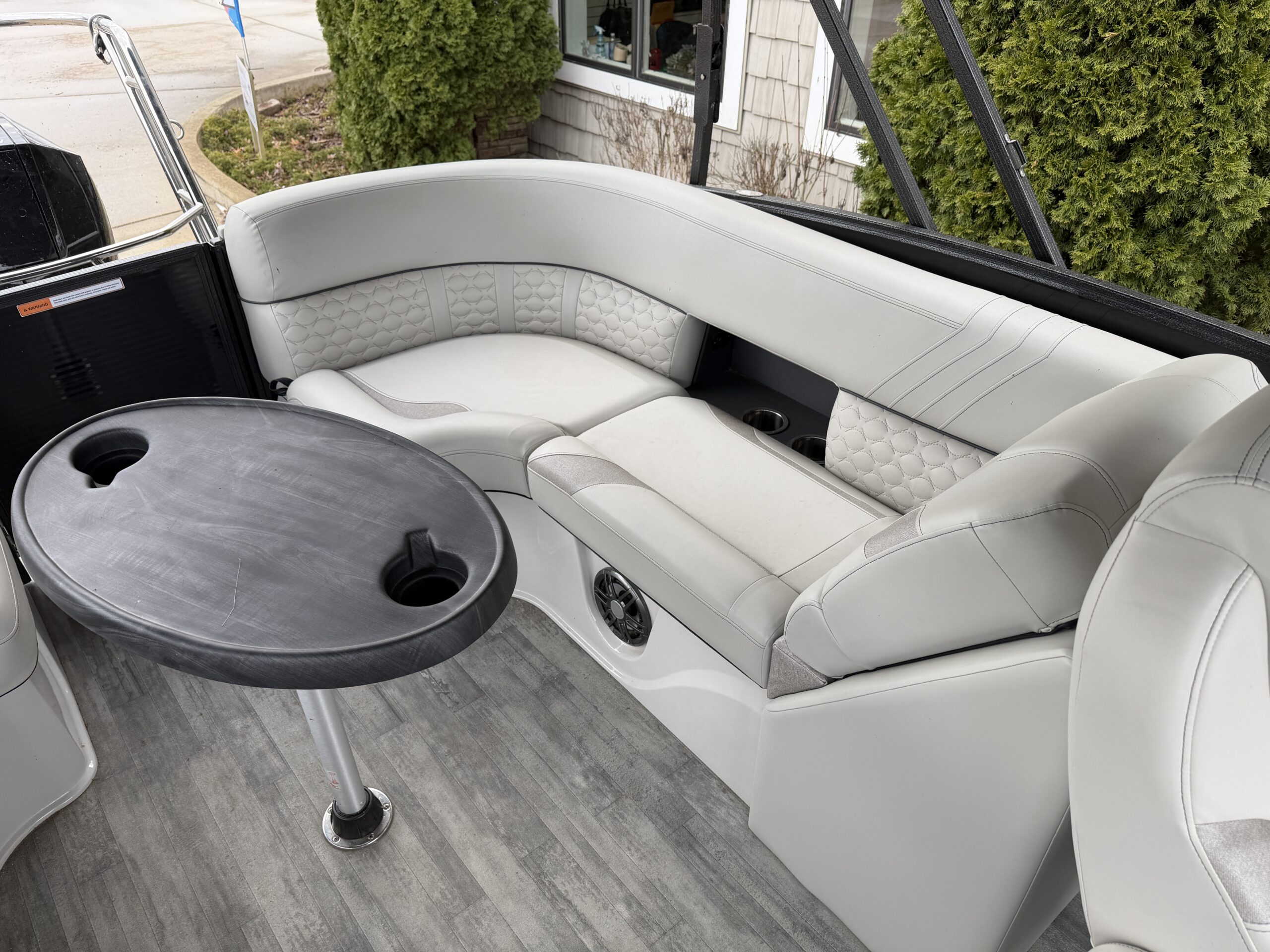 2023 Crest Caribbean 230 SLC Tri Toon 200hp Mercury Easy Cover