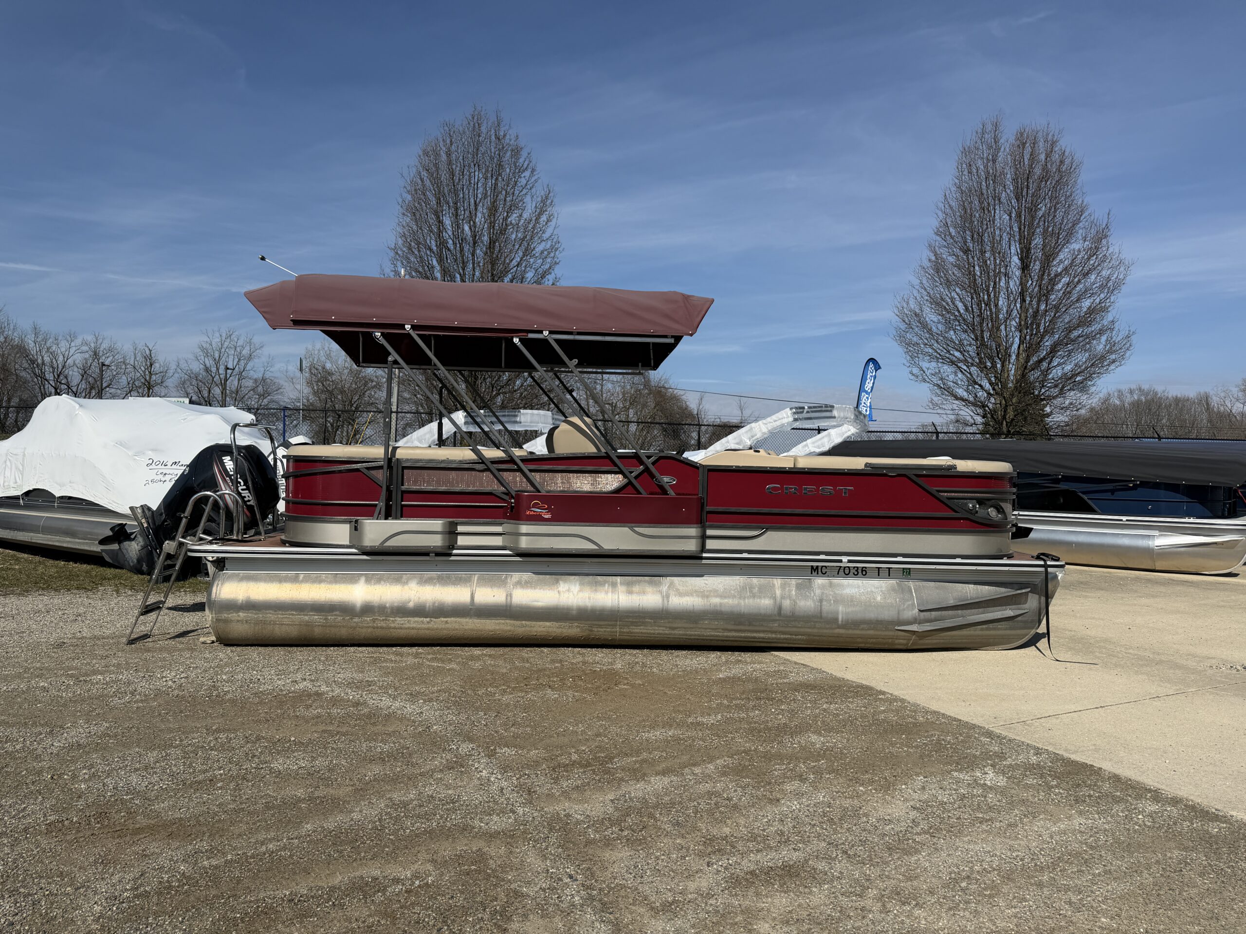 2015 Crest Classic 230 SLC 115hp Mercury Easy Cover and Sea Legs