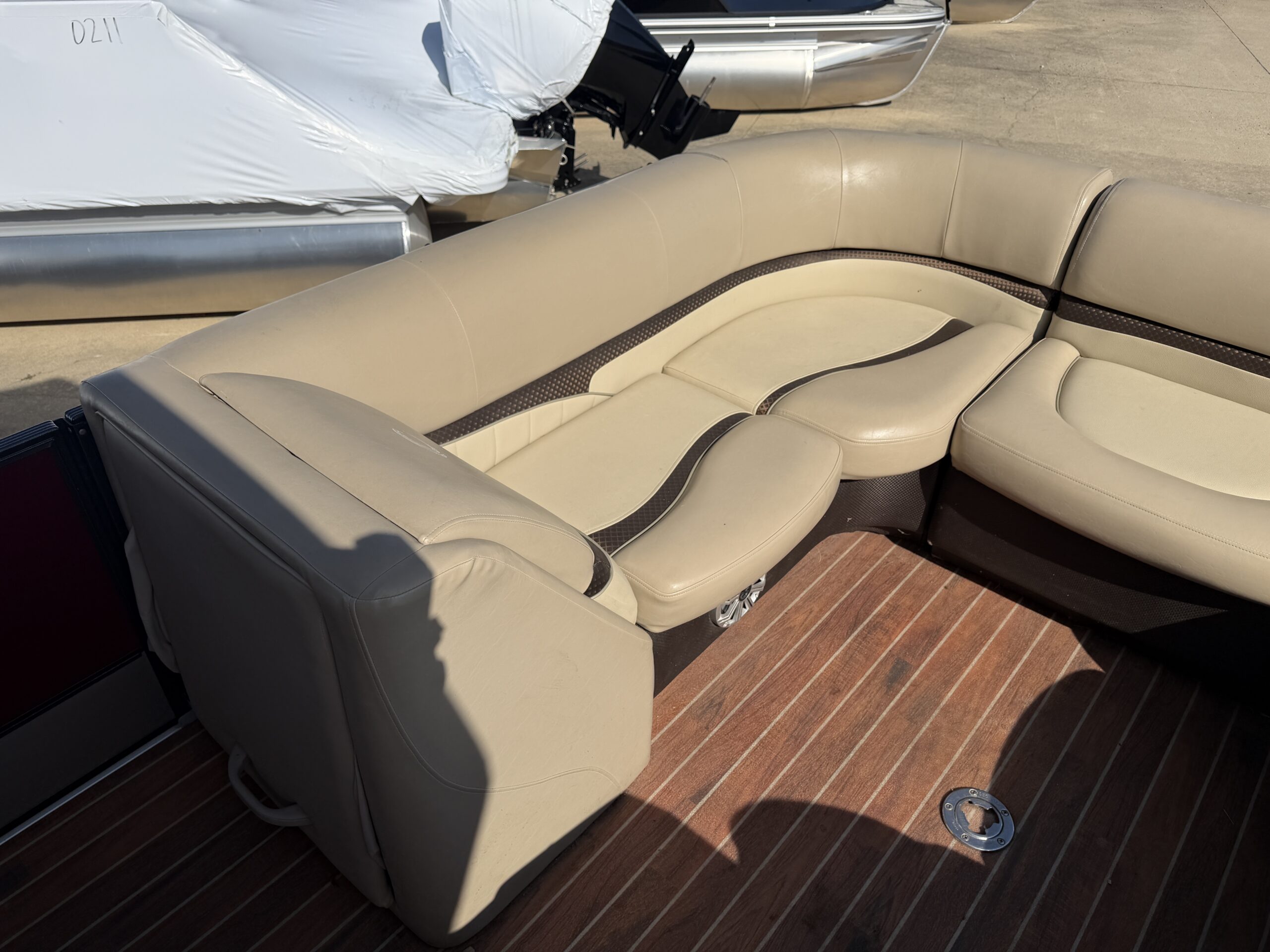 2015 Crest Classic 230 SLC 115hp Mercury Easy Cover and Sea Legs