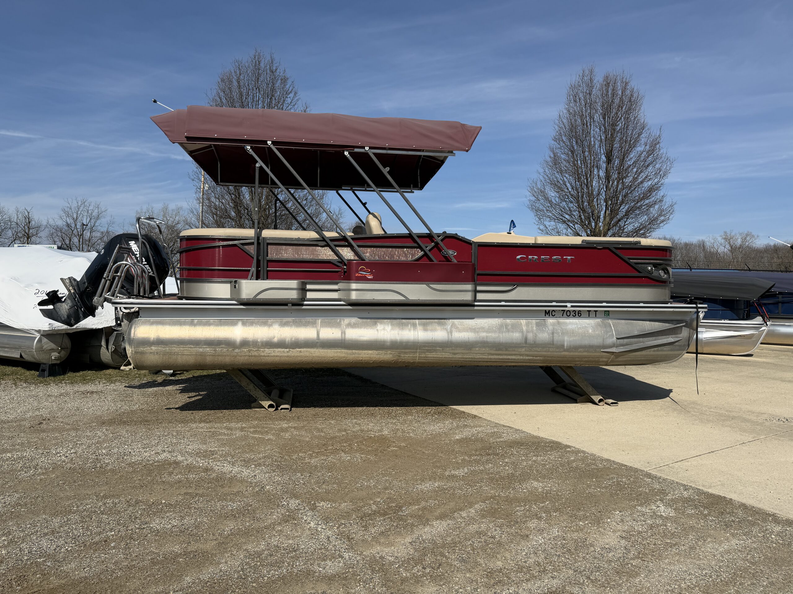 2015 Crest Classic 230 SLC 115hp Mercury Easy Cover and Sea Legs