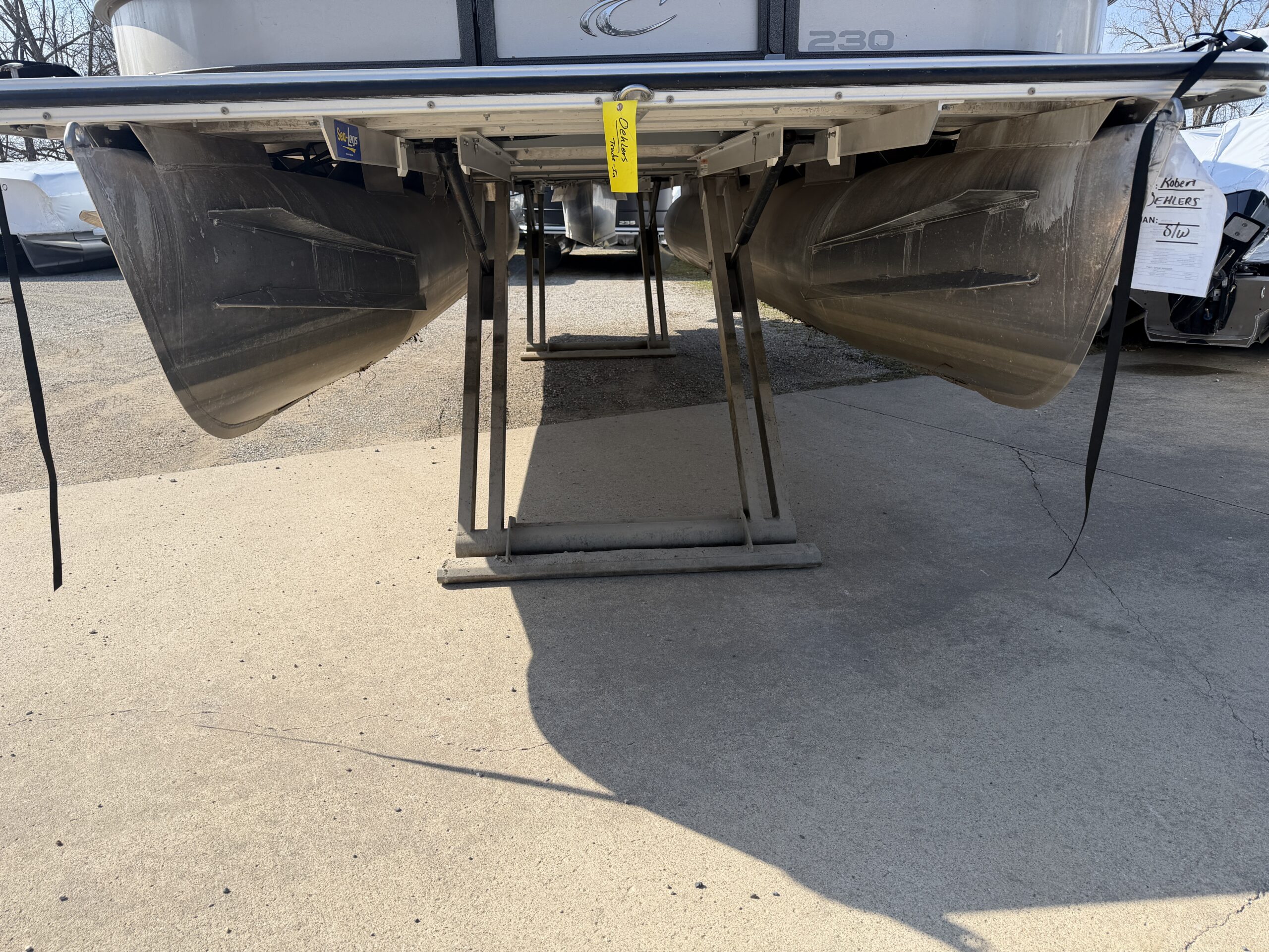 2015 Crest Classic 230 SLC 115hp Mercury Easy Cover and Sea Legs