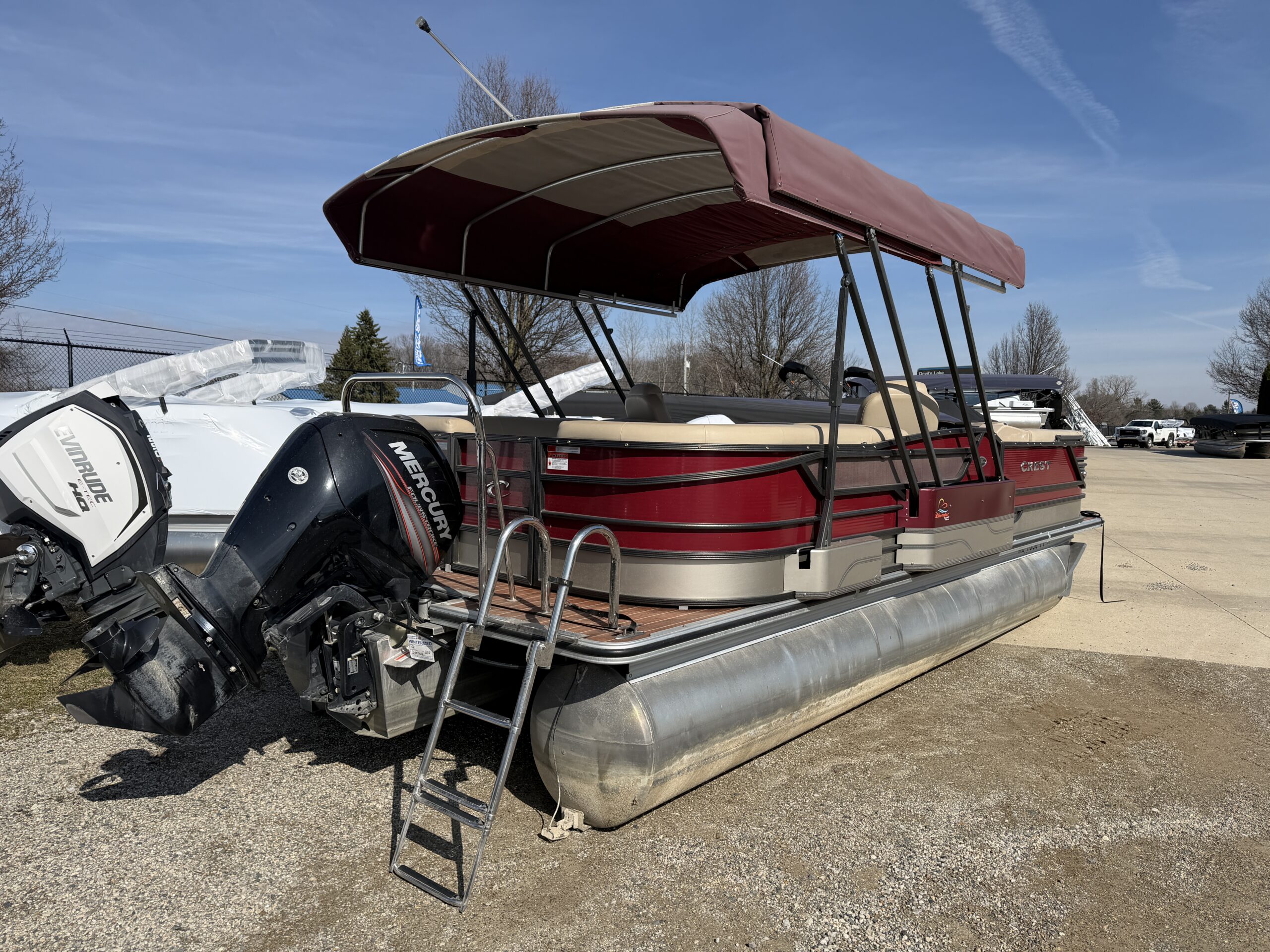 2015 Crest Classic 230 SLC 115hp Mercury Easy Cover and Sea Legs
