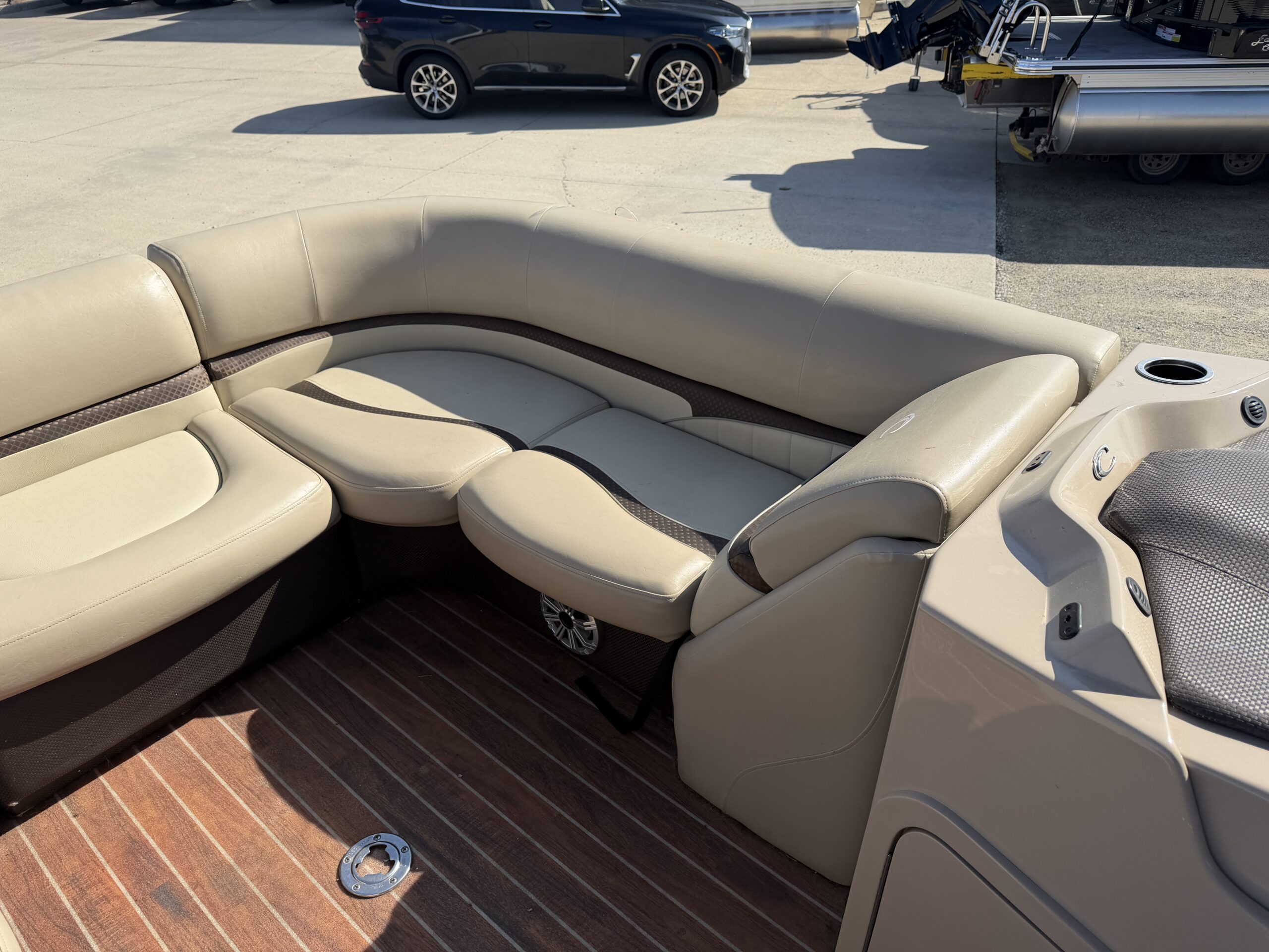 2015 Crest Classic 230 SLC 115hp Mercury Easy Cover and Sea Legs