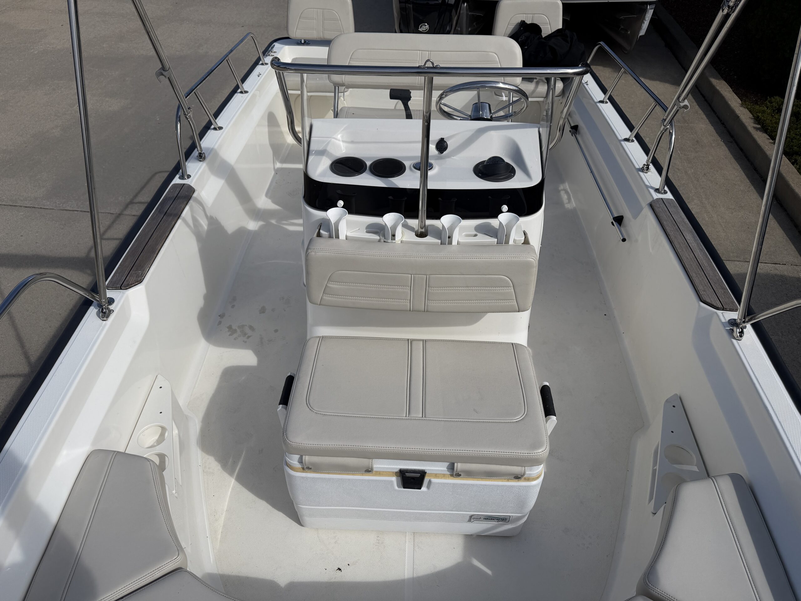2020 Boston Whaler 170 Montauk Mercury 115hp