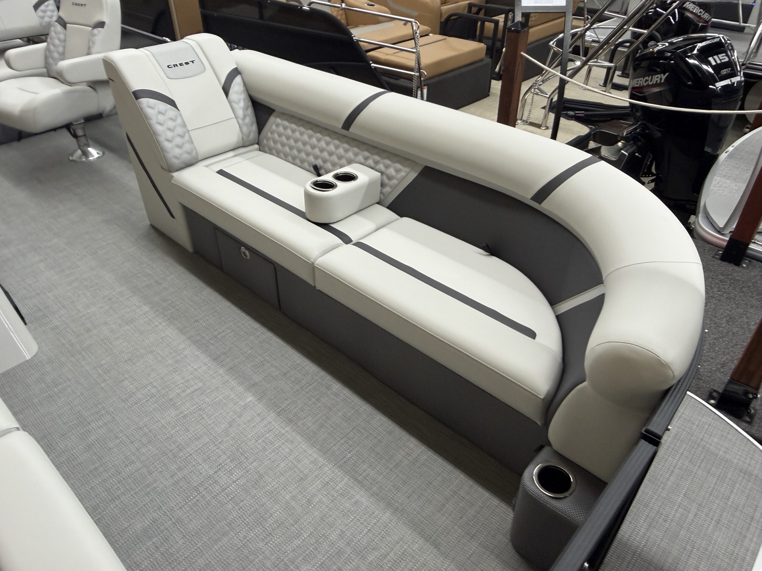 2025 Crest Classic 240 SLSC Mercury 115hp Command Thrust