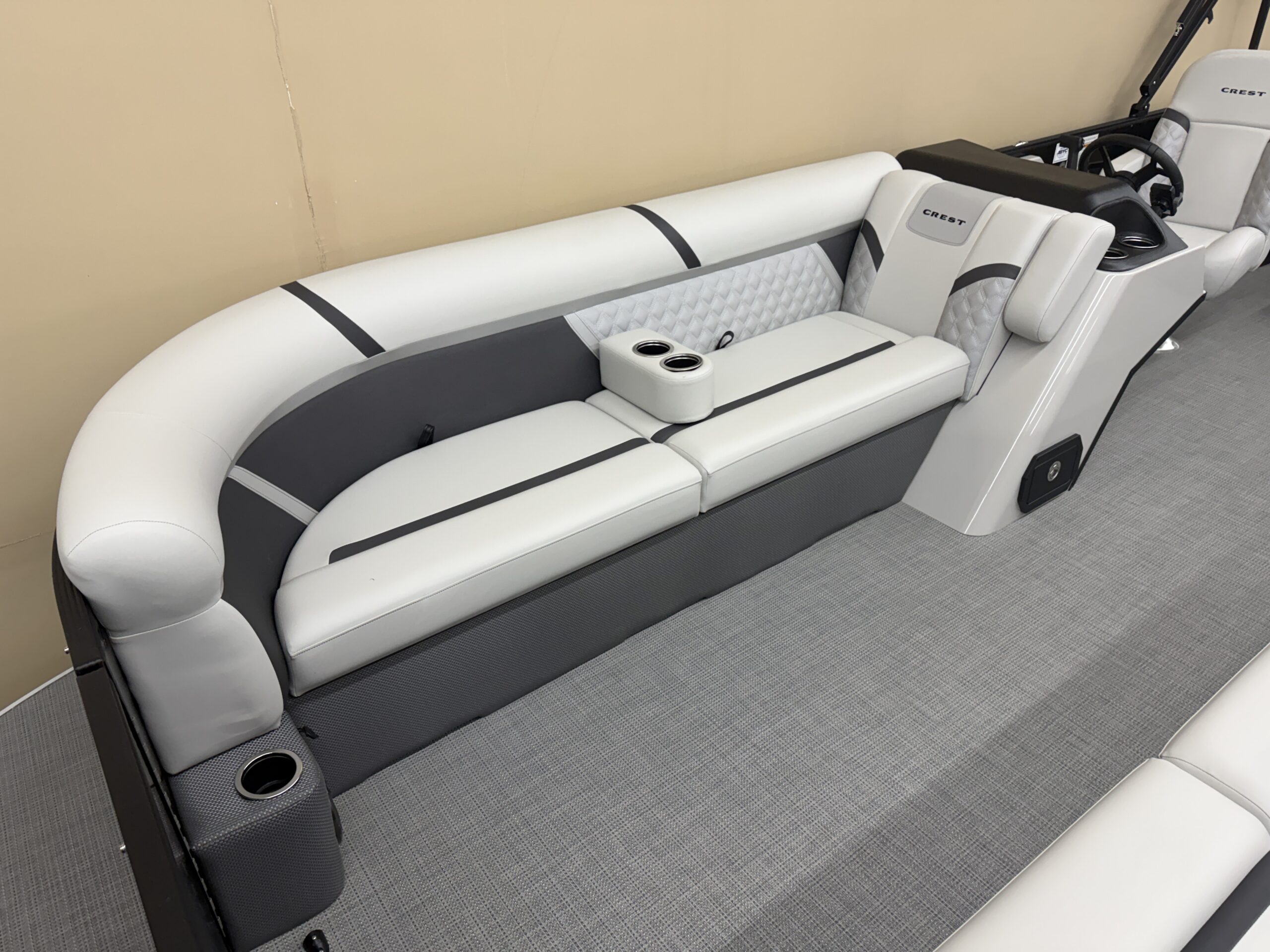 2025 Crest Classic 240 SLSC Mercury 115hp Command Thrust