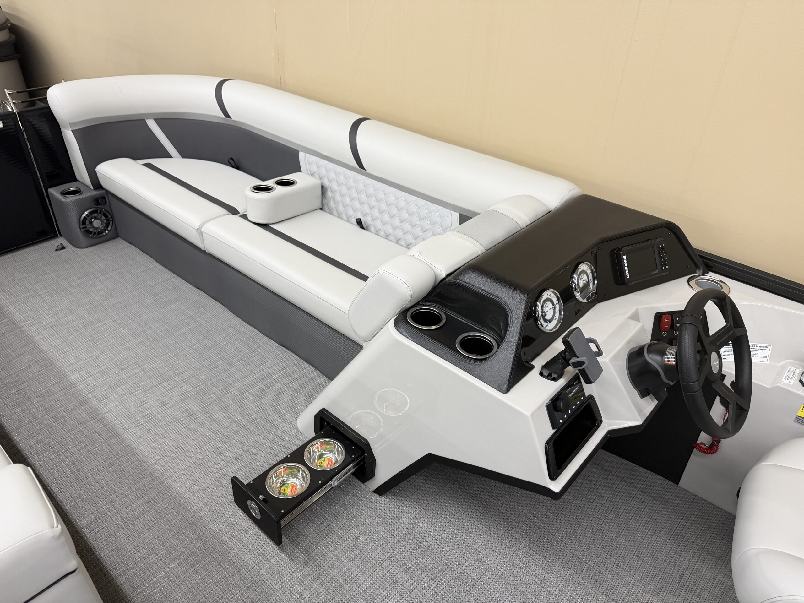 2025 Crest Classic 240 SLSC Mercury 115hp Command Thrust