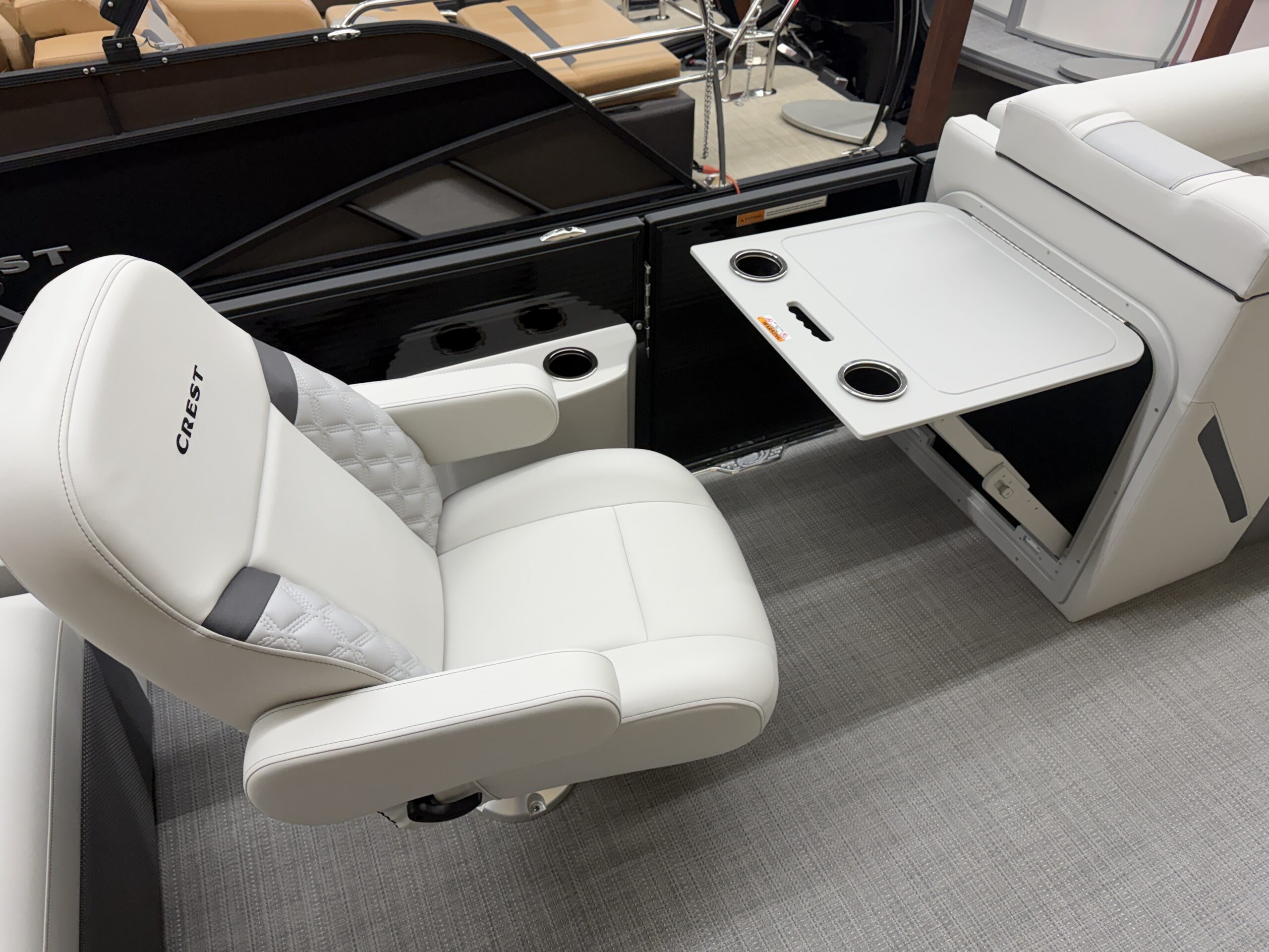 2025 Crest Classic 240 SLSC Mercury 115hp Command Thrust