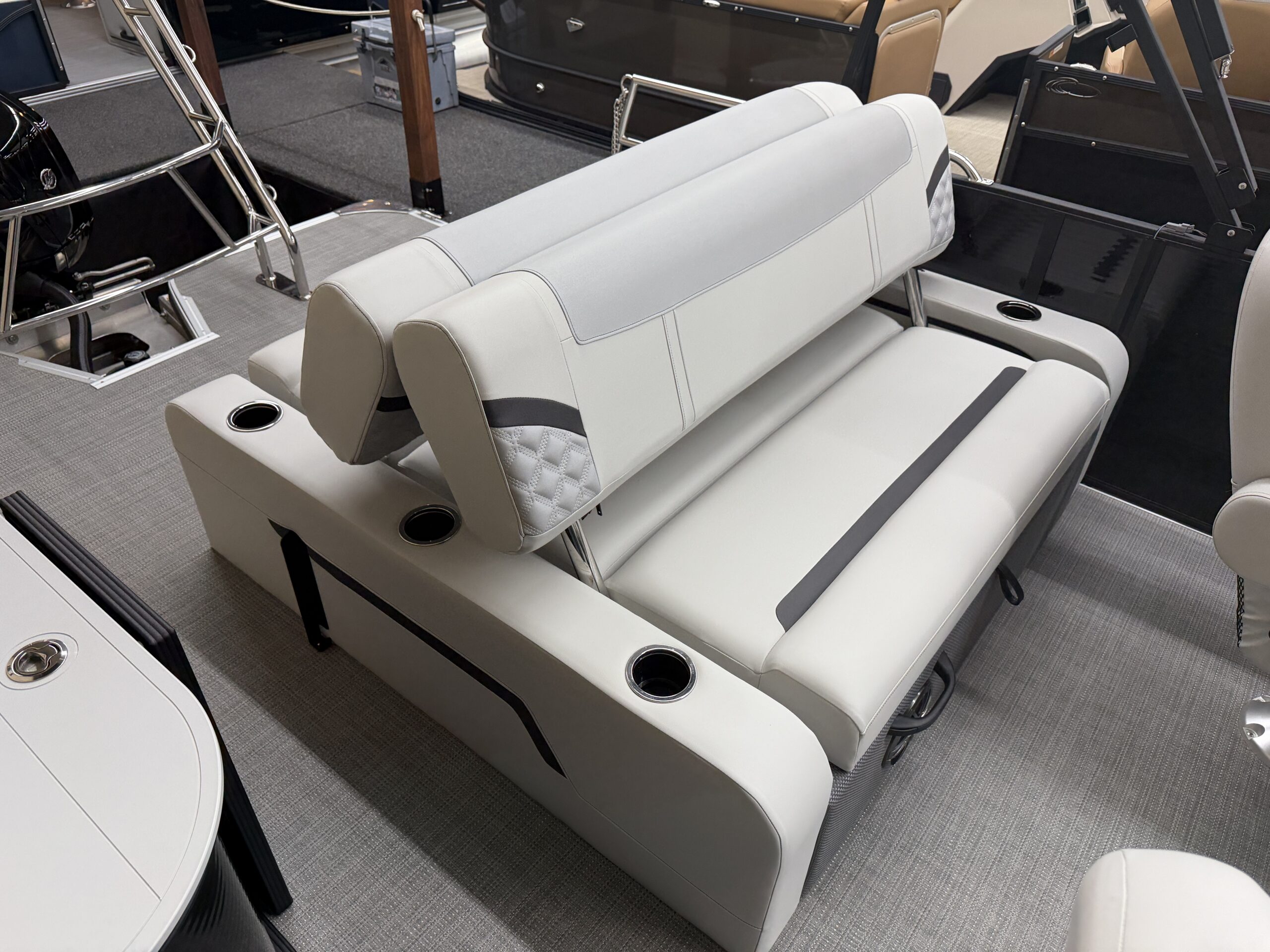 2025 Crest Classic 240 SLSC Mercury 115hp Command Thrust