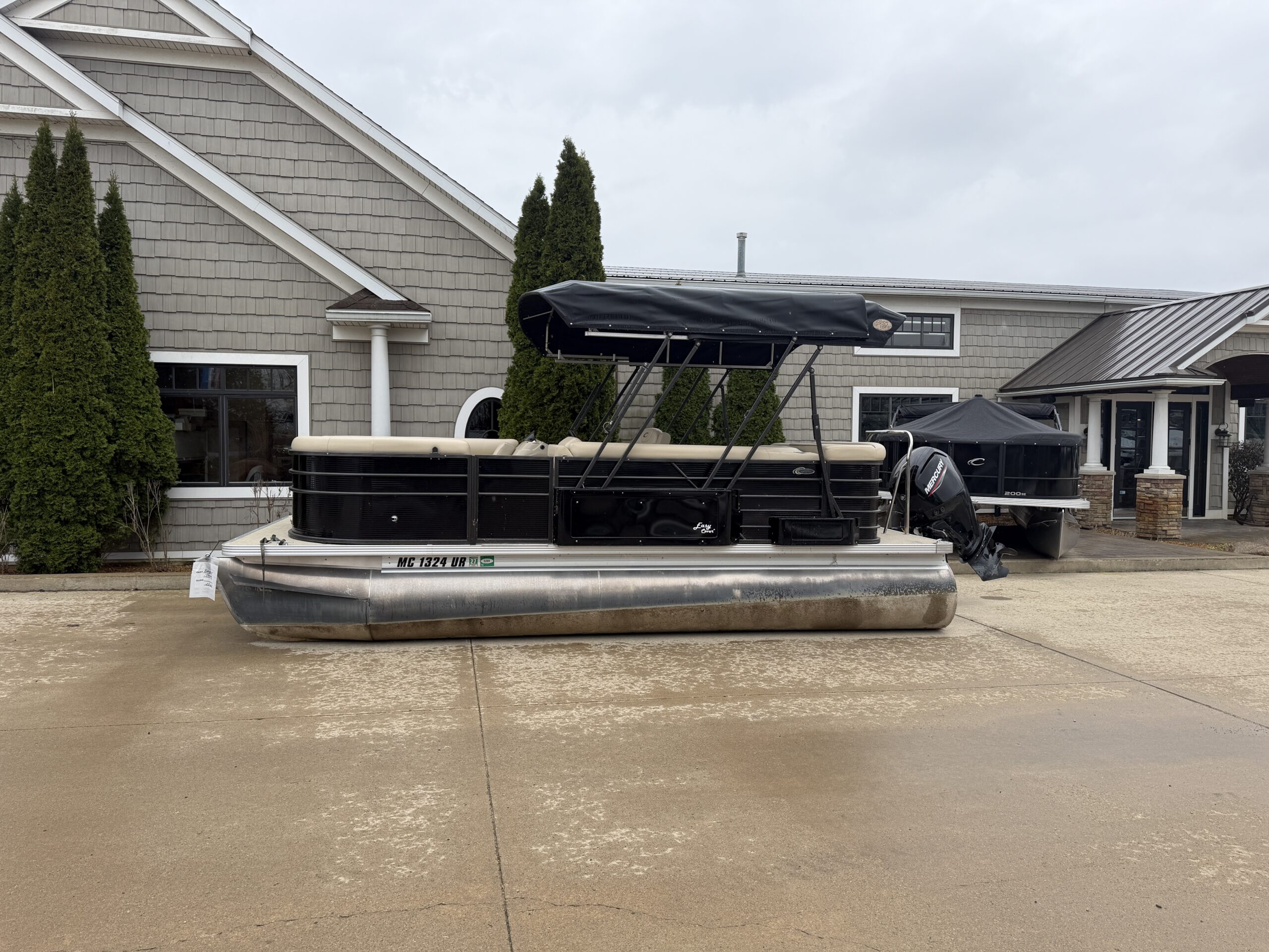 2021 Crest Classic LX 200 90hp Mercury CT Easy Cover