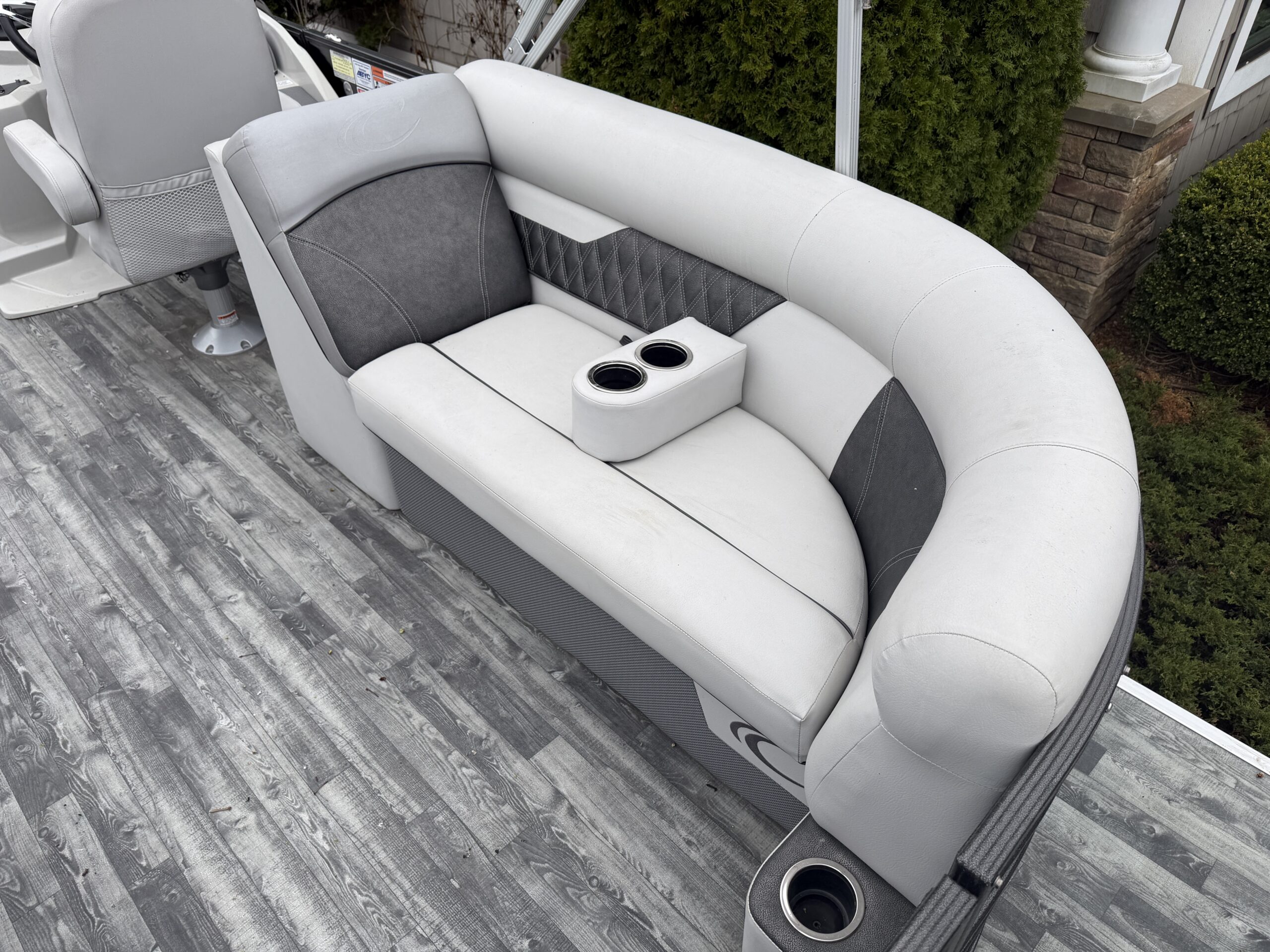 2019 Crest II 220 50hp Mercury  Sea Legs