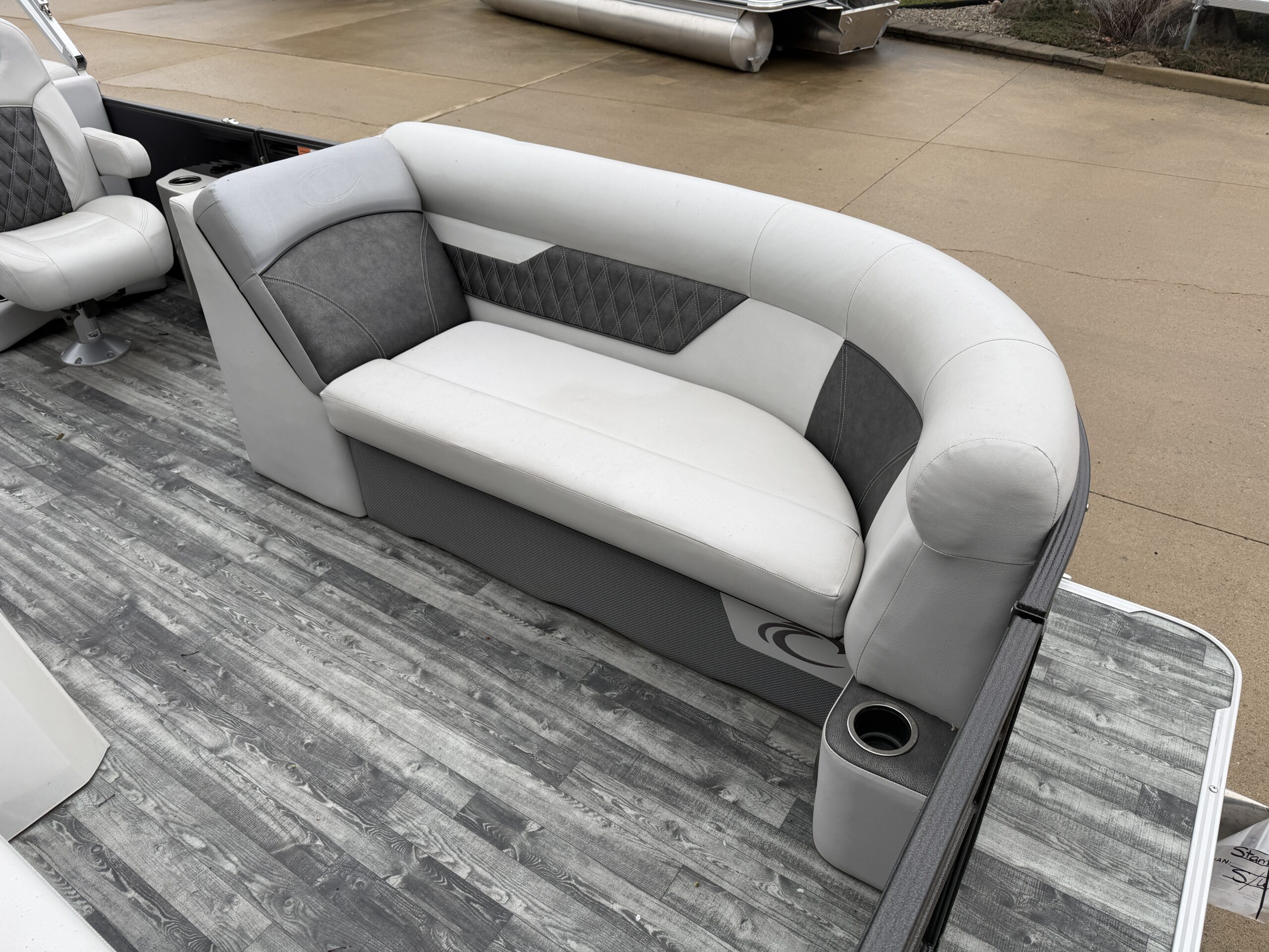 2019 Crest II 220 50hp Mercury  Sea Legs