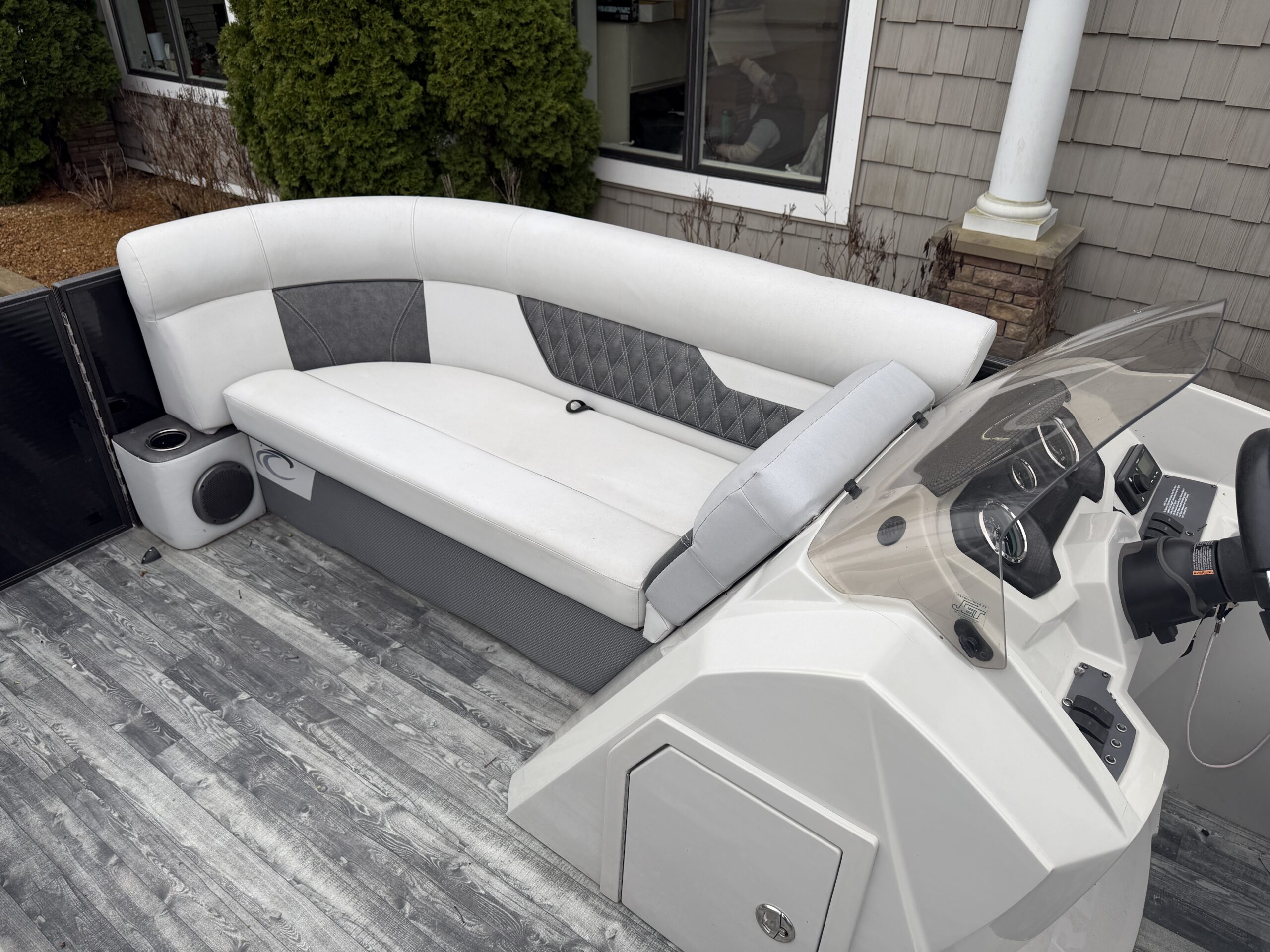 2019 Crest II 220 50hp Mercury  Sea Legs