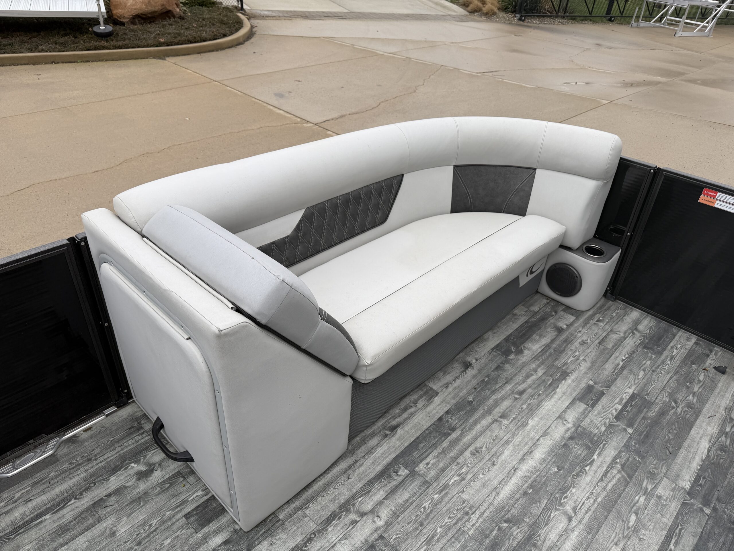 2019 Crest II 220 50hp Mercury  Sea Legs