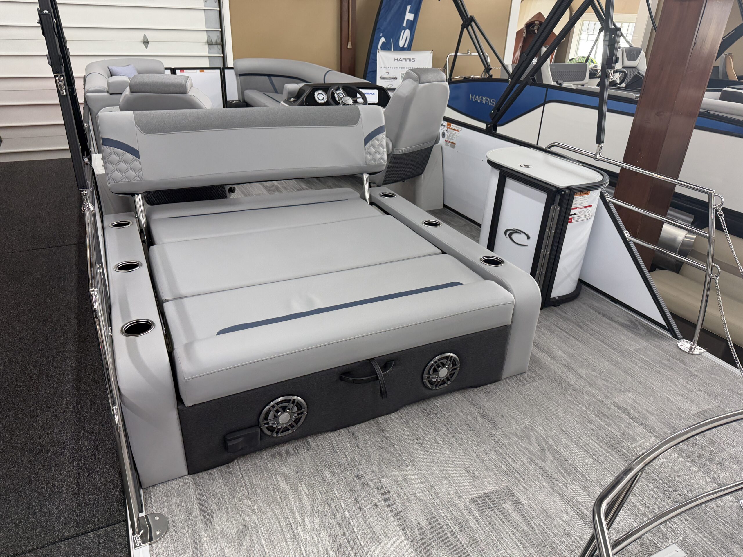 2026 Crest Conquest 250 SLSC Tri Toon 250hp Mercury