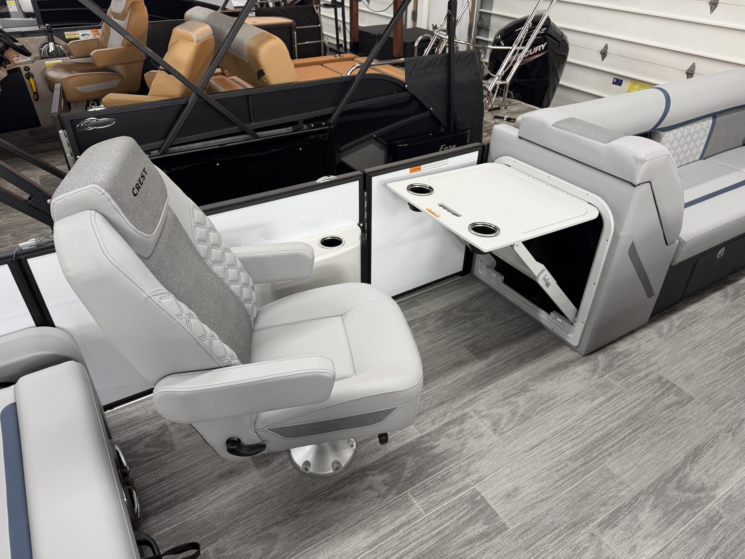 2026 Crest Conquest 250 SLSC Tri Toon 250hp Mercury