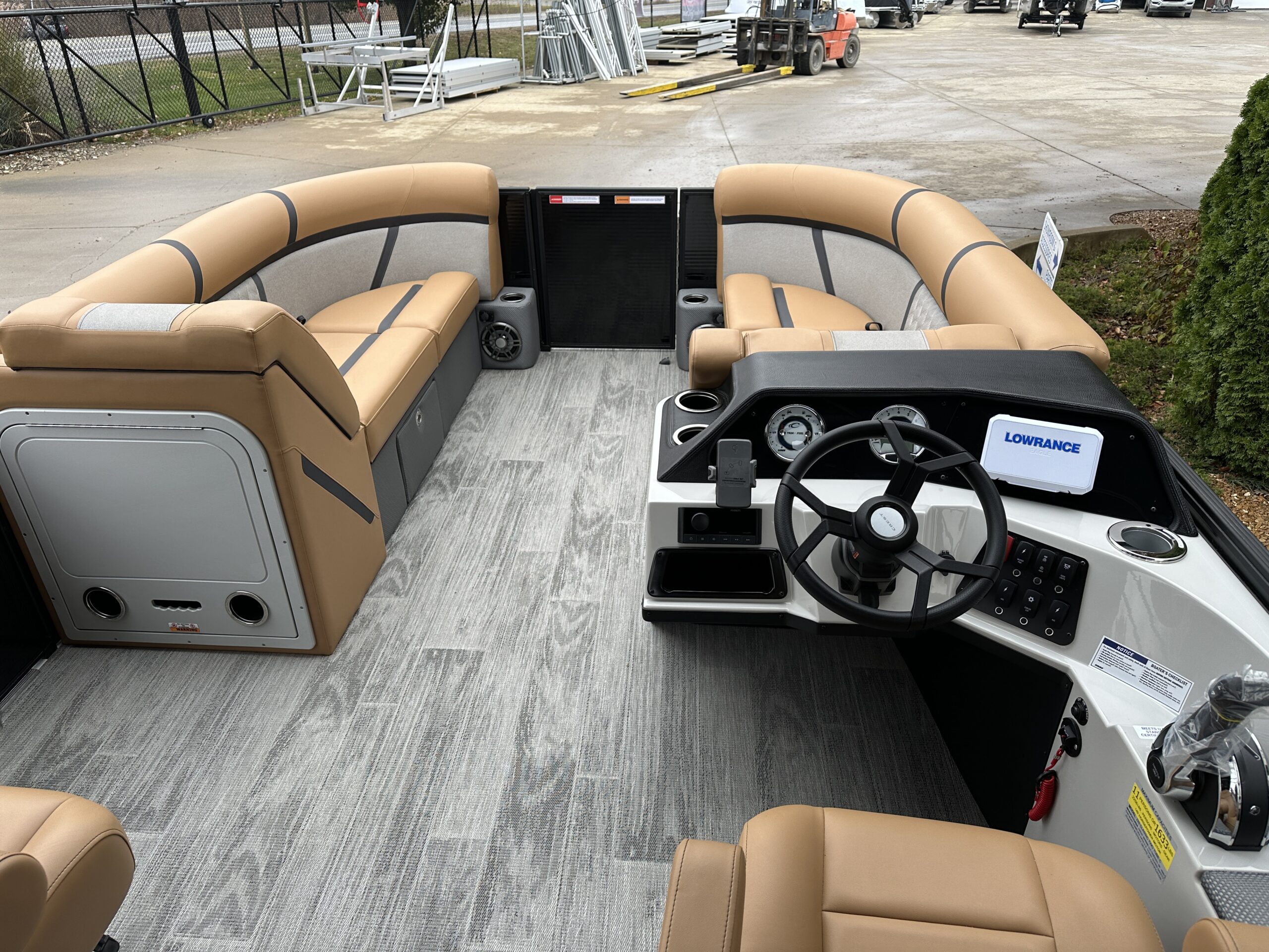 2025 Crest Classic 220 SLC Mercury 115hp  Easy Cover