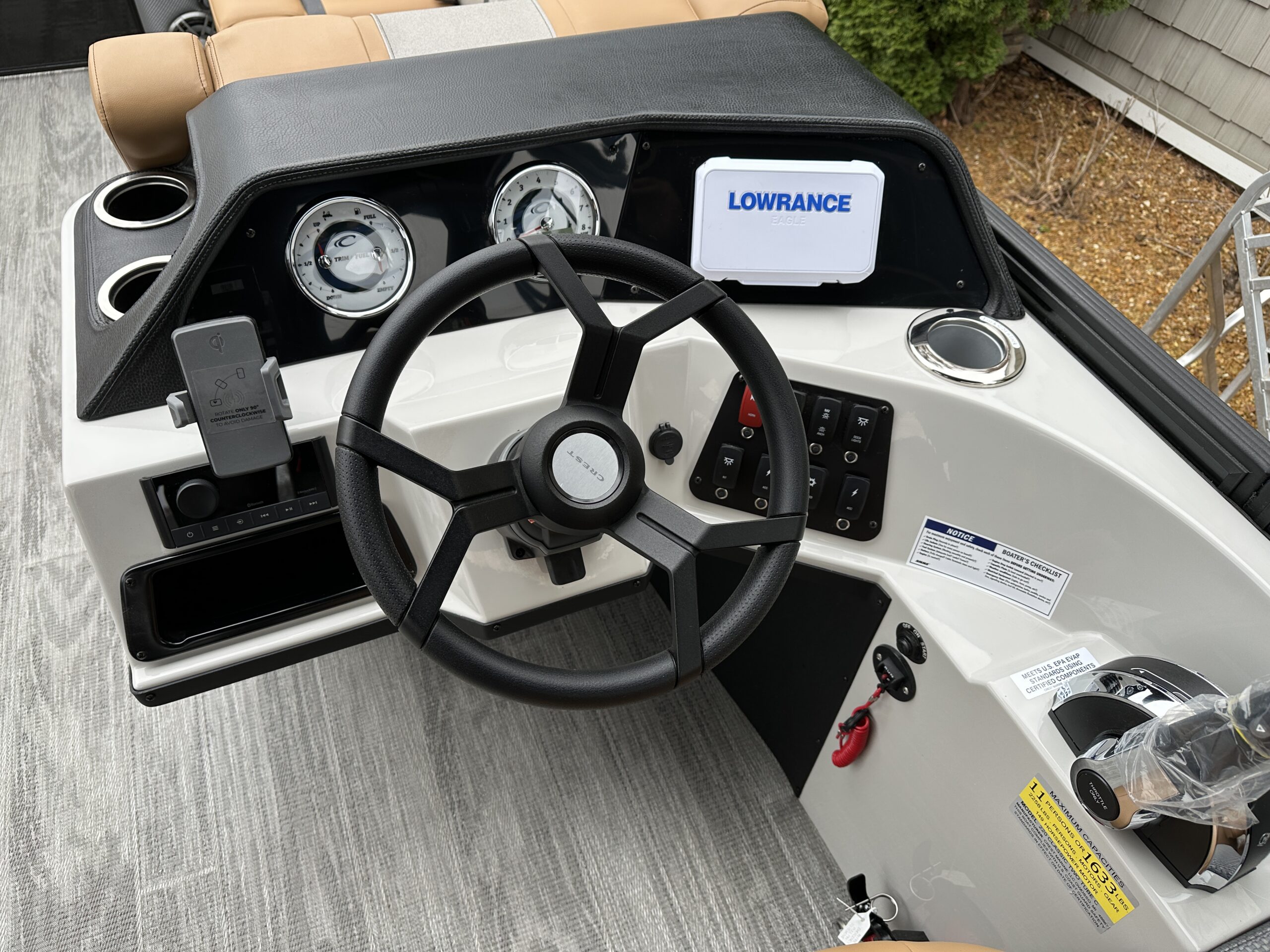 2025 Crest Classic 220 SLC Mercury 115hp  Easy Cover