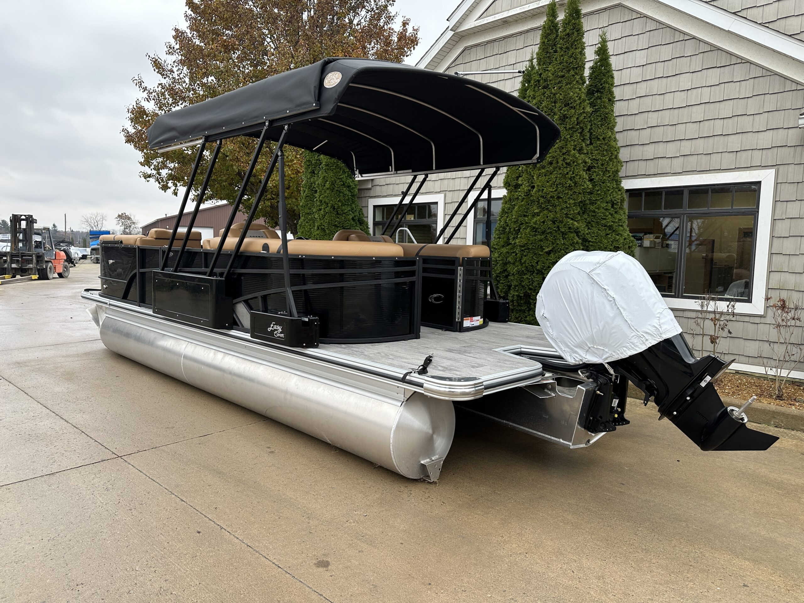 2025 Crest Classic 220 SLC Mercury 115hp  Easy Cover