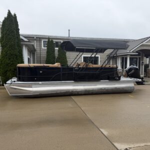 2025 Crest Classic 220 SLC Mercury 115hp  Easy Cover