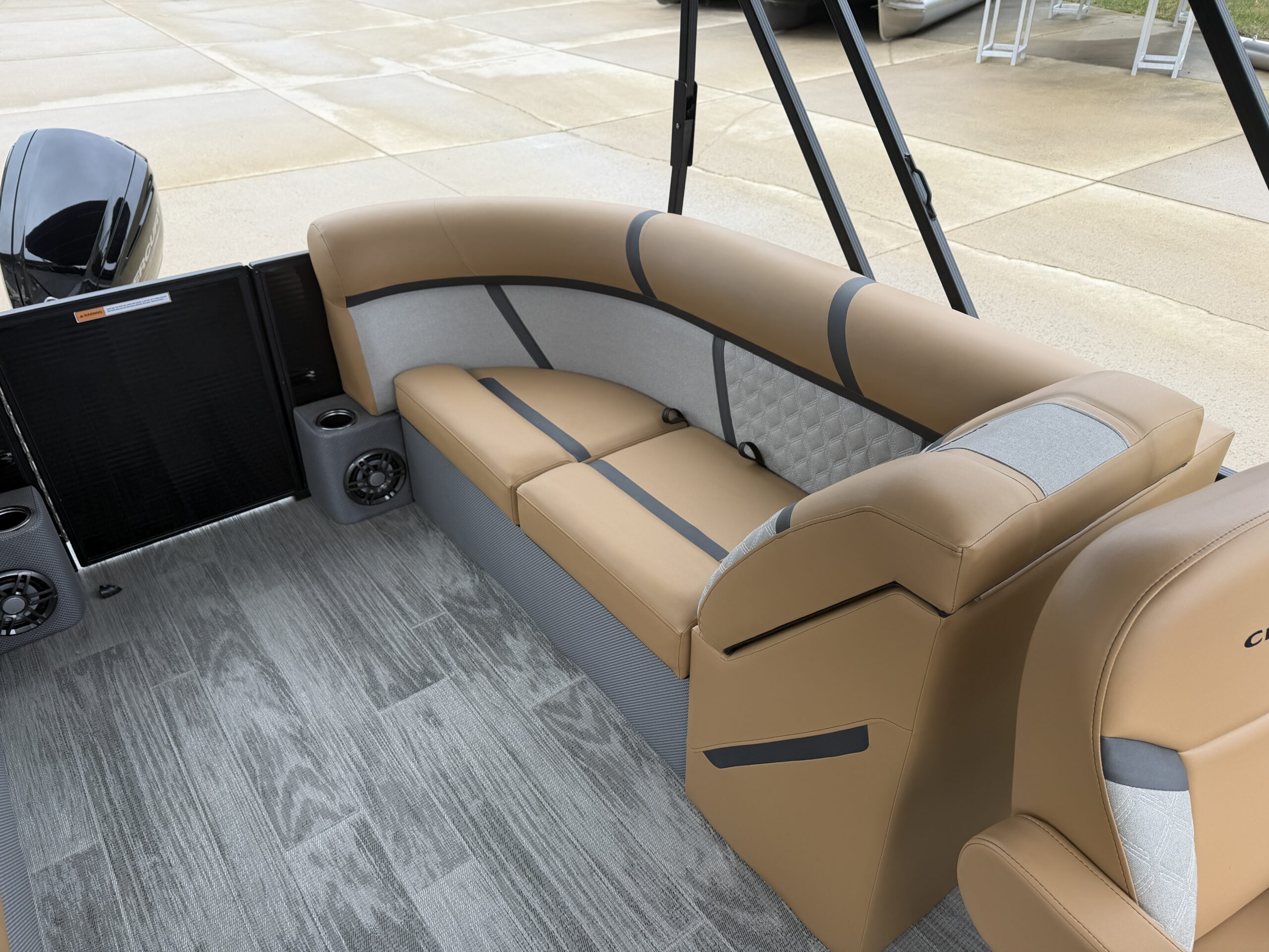 2025 Crest Classic 220 SLC Mercury 115hp  Easy Cover