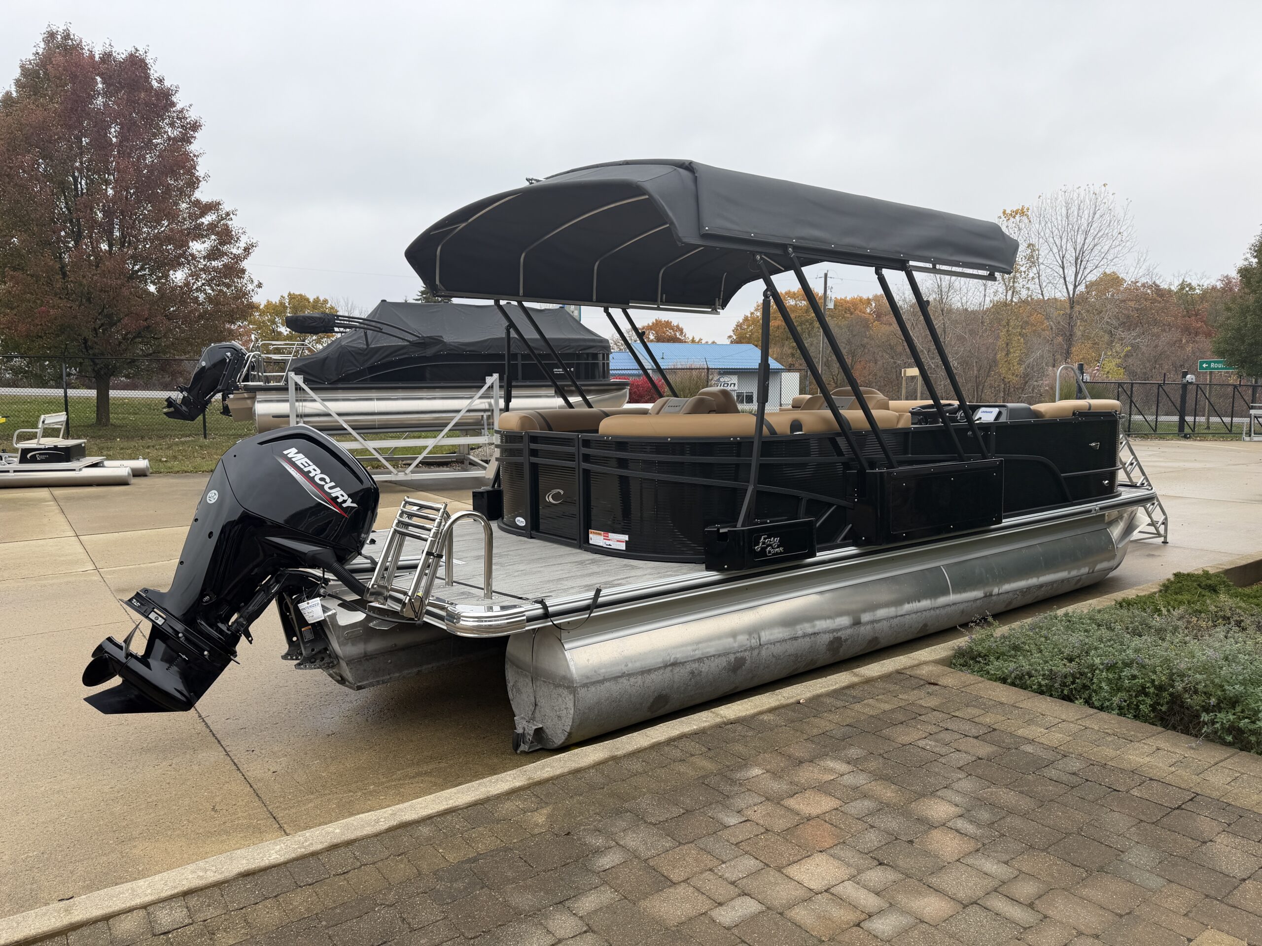 2025 Crest Classic 220 SLC Mercury 115hp  Easy Cover